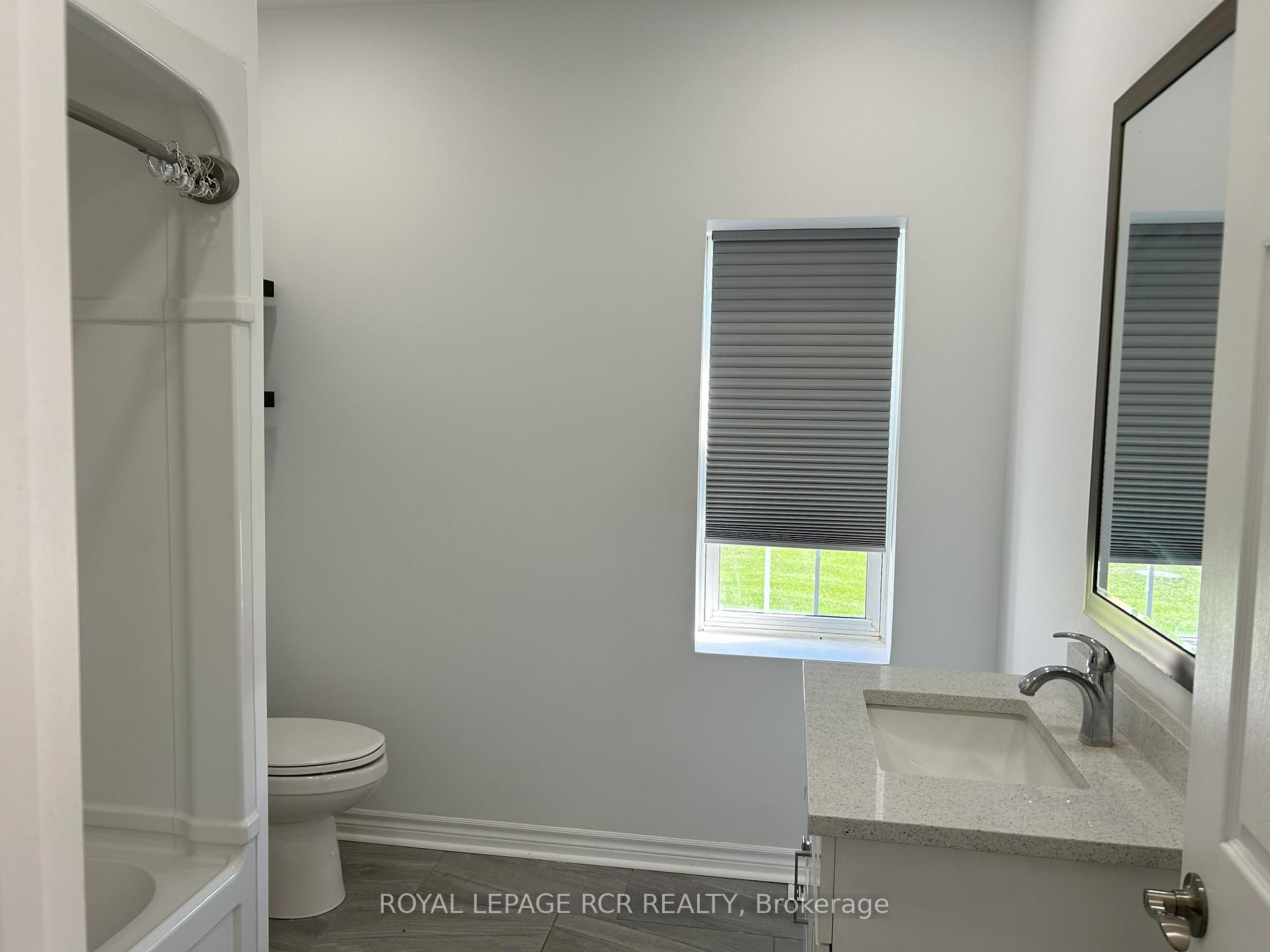 Photo 3 of Unit B, 5997 5th Line, Essa, Rural Essa — HOMEH