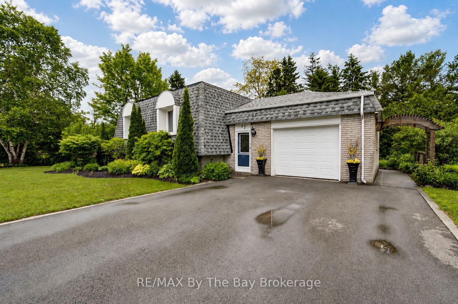 Photo 2 of 93 Frederick Dr, Wasaga Beach — HOMEH