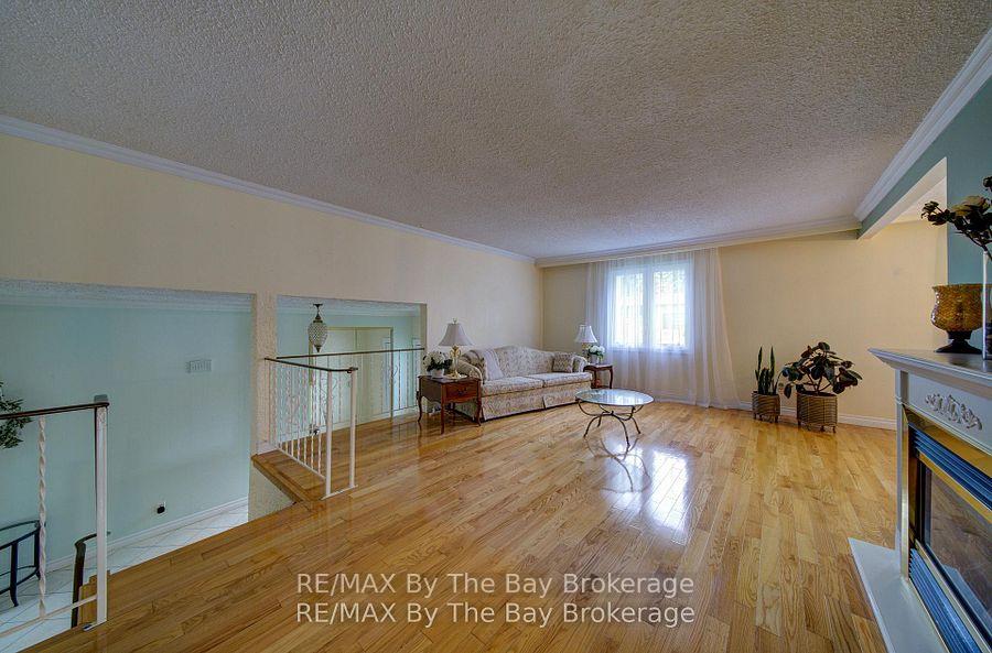 Photo 9 of 93 Frederick Dr, Wasaga Beach — HOMEH