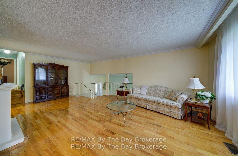 Photo 10 of 93 Frederick Dr, Wasaga Beach — HOMEH