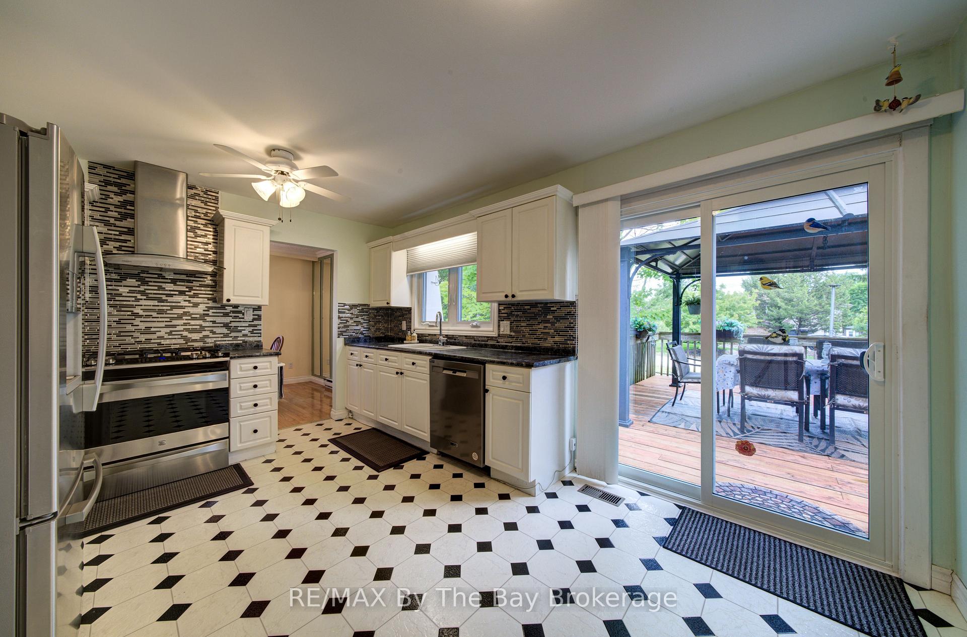 Photo 13 of 93 Frederick Dr, Wasaga Beach — HOMEH