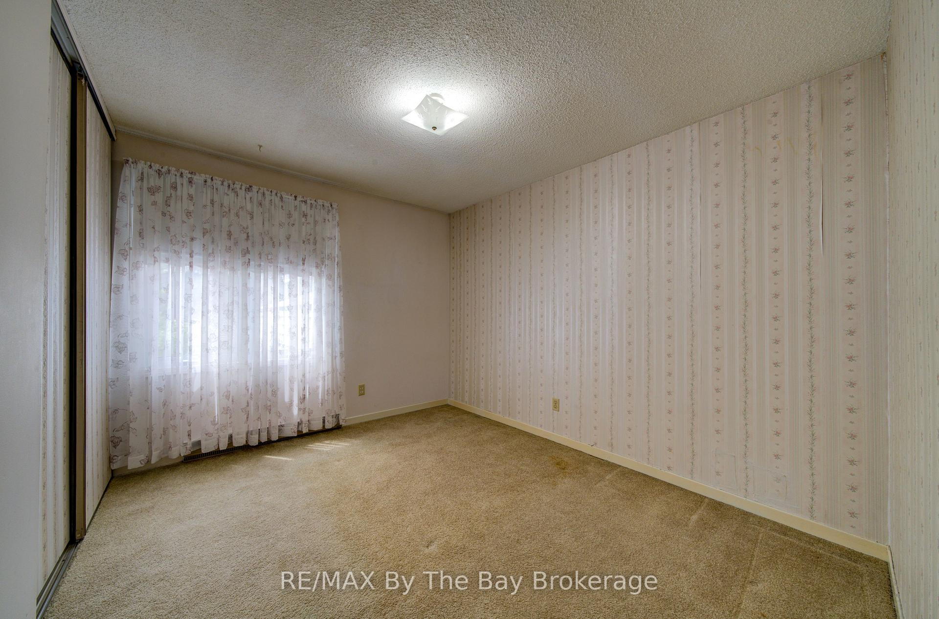 Photo 22 of 93 Frederick Dr, Wasaga Beach — HOMEH