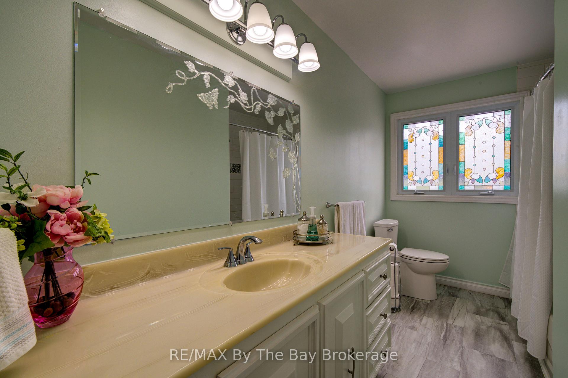 Photo 24 of 93 Frederick Dr, Wasaga Beach — HOMEH