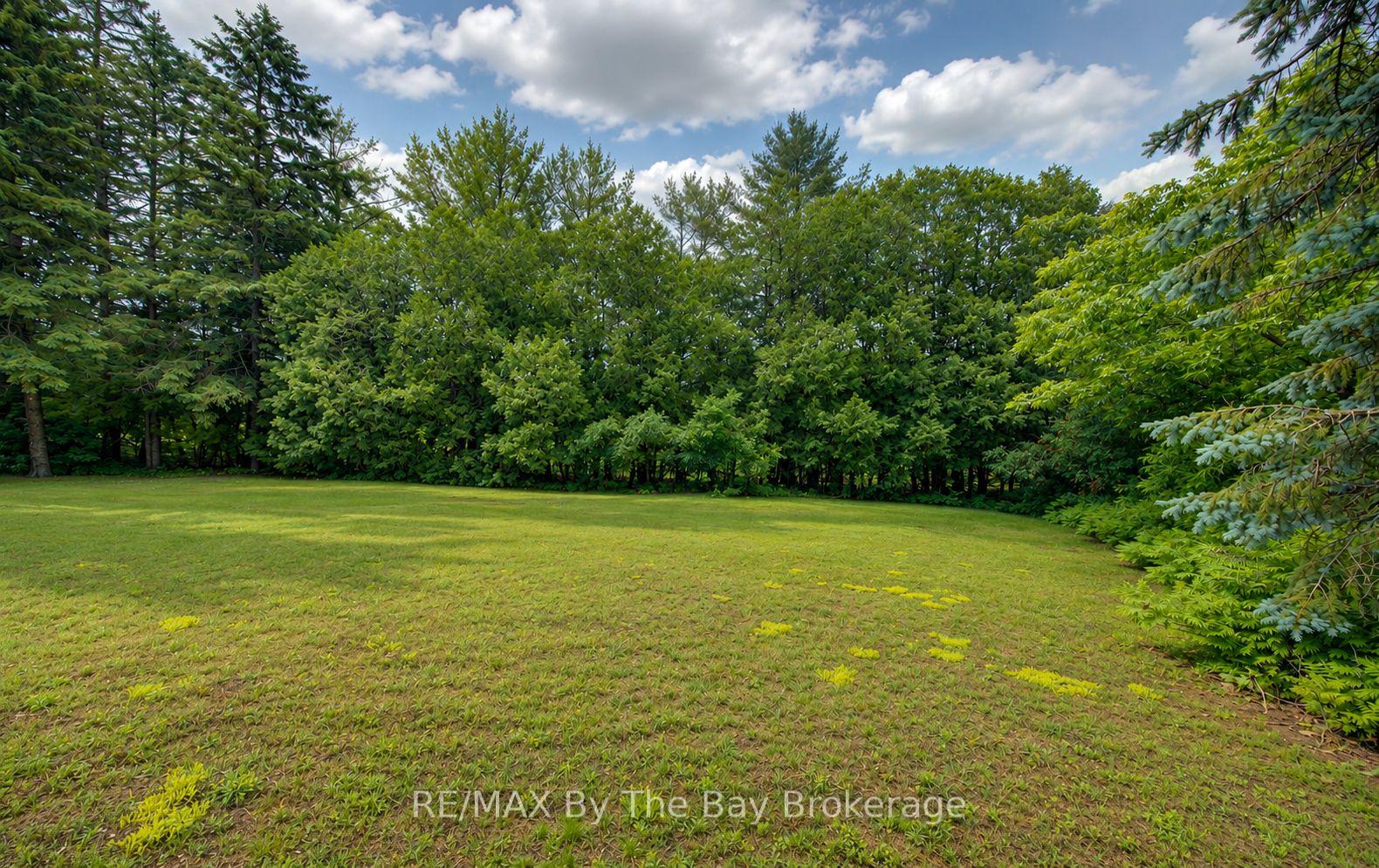 Photo 37 of 93 Frederick Dr, Wasaga Beach — HOMEH