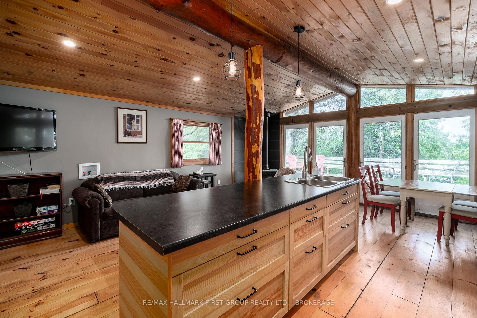Photo 9 of 19 Pc Lane, Prince Edward County, North Marysburg Ward — HOMEH