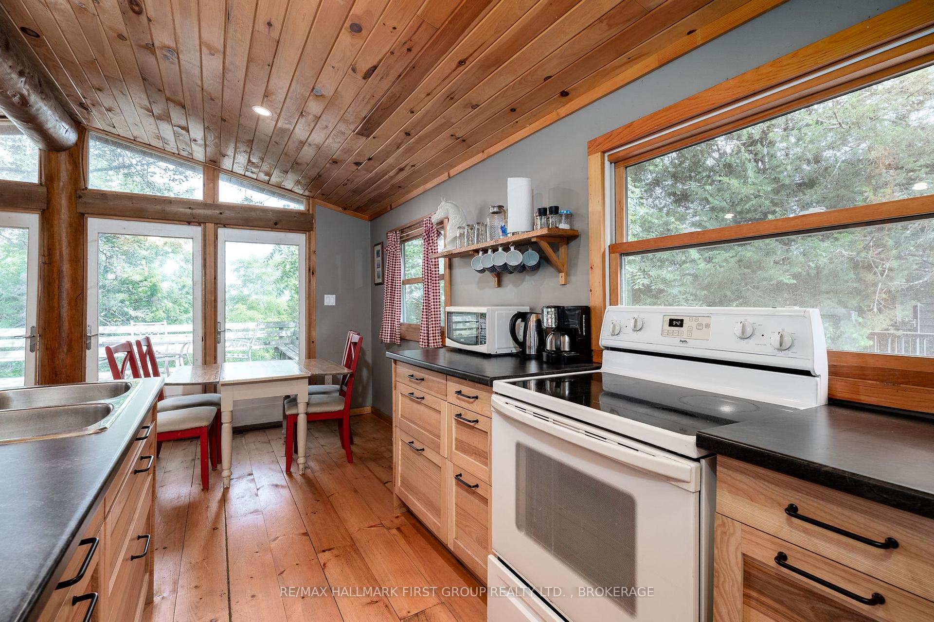 Photo 10 of 19 Pc Lane, Prince Edward County, North Marysburg Ward — HOMEH