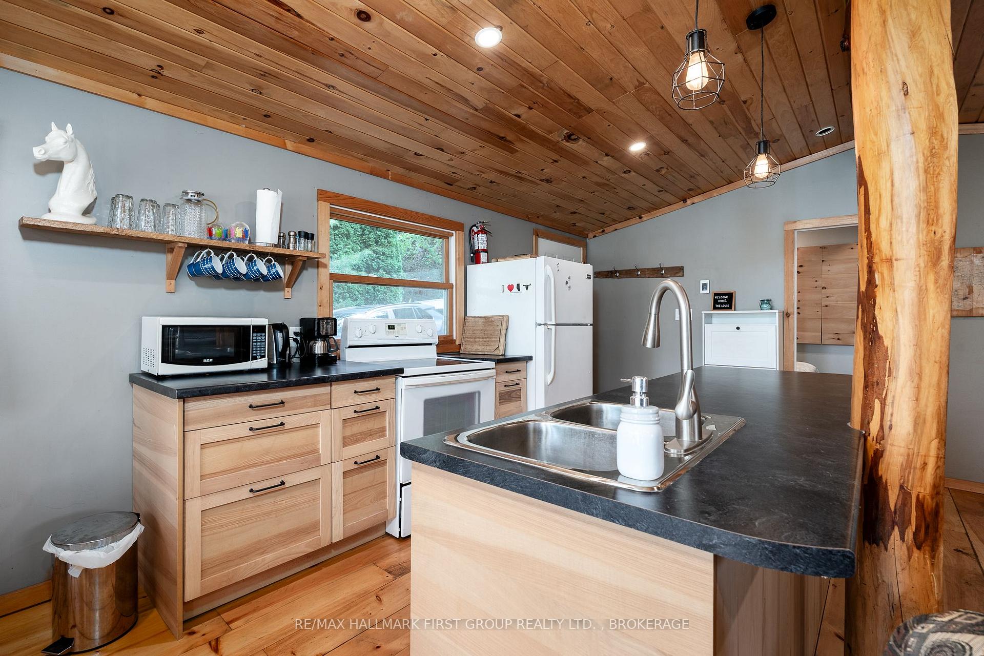 Photo 11 of 19 Pc Lane, Prince Edward County, North Marysburg Ward — HOMEH