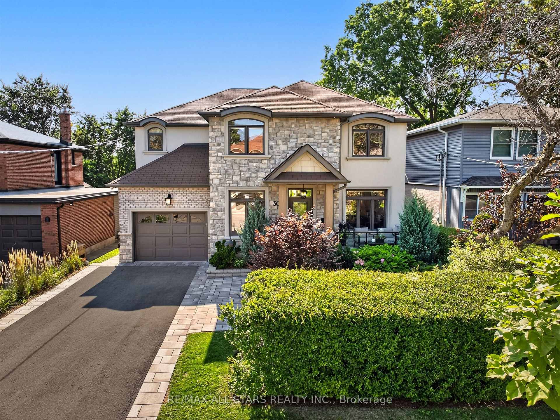 Photo 1 of 30 St Quentin Avenue, Scarborough, Cliffcrest — HOMEH