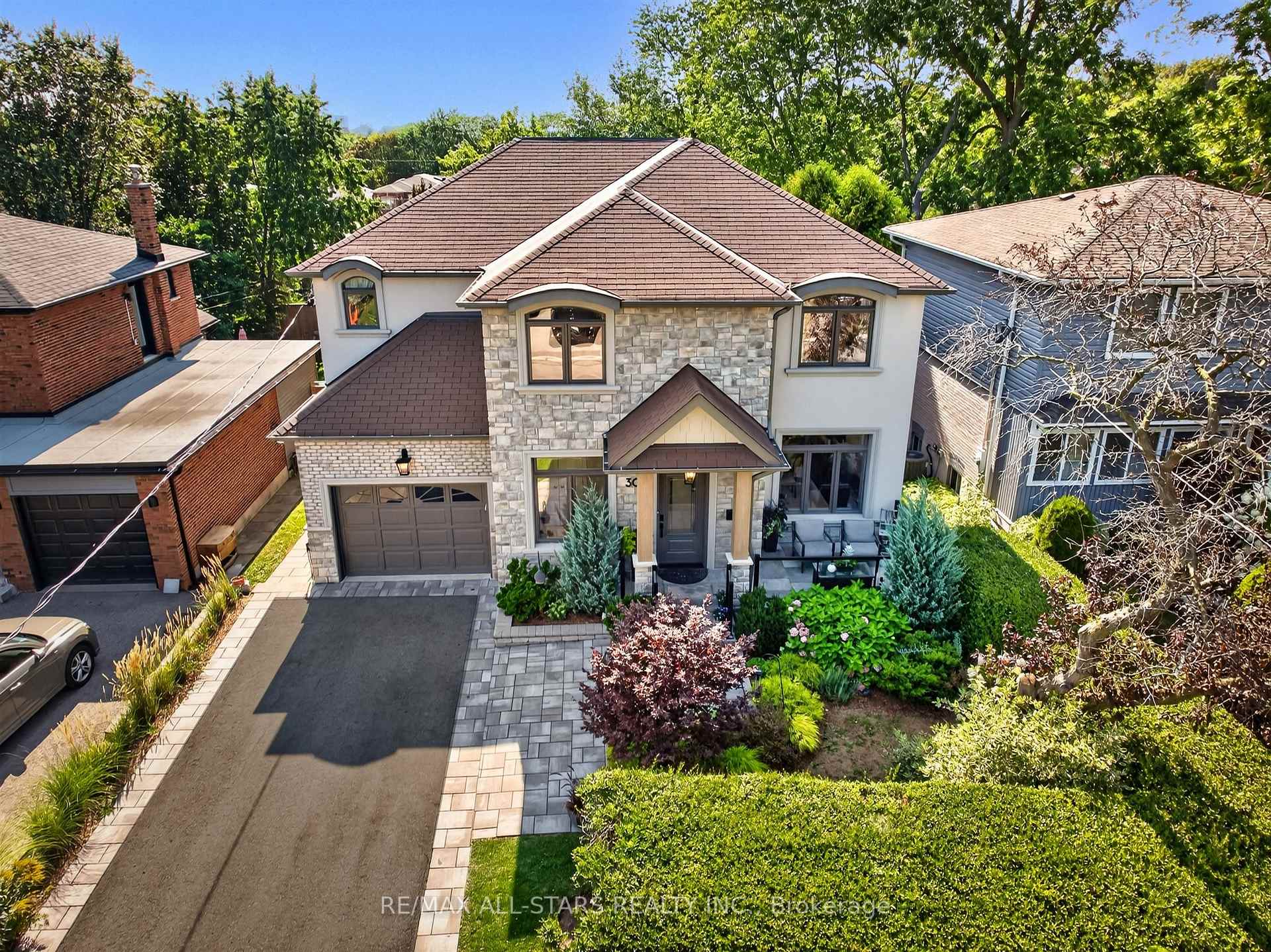 Photo 2 of 30 St Quentin Avenue, Scarborough, Cliffcrest — HOMEH