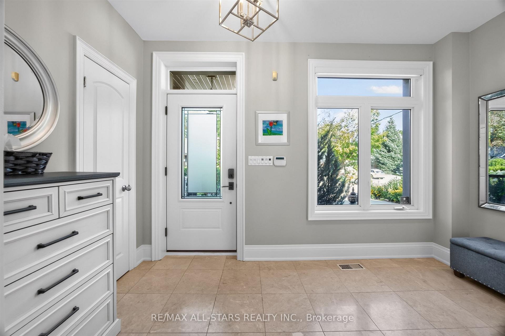 Photo 8 of 30 St Quentin Avenue, Scarborough, Cliffcrest — HOMEH