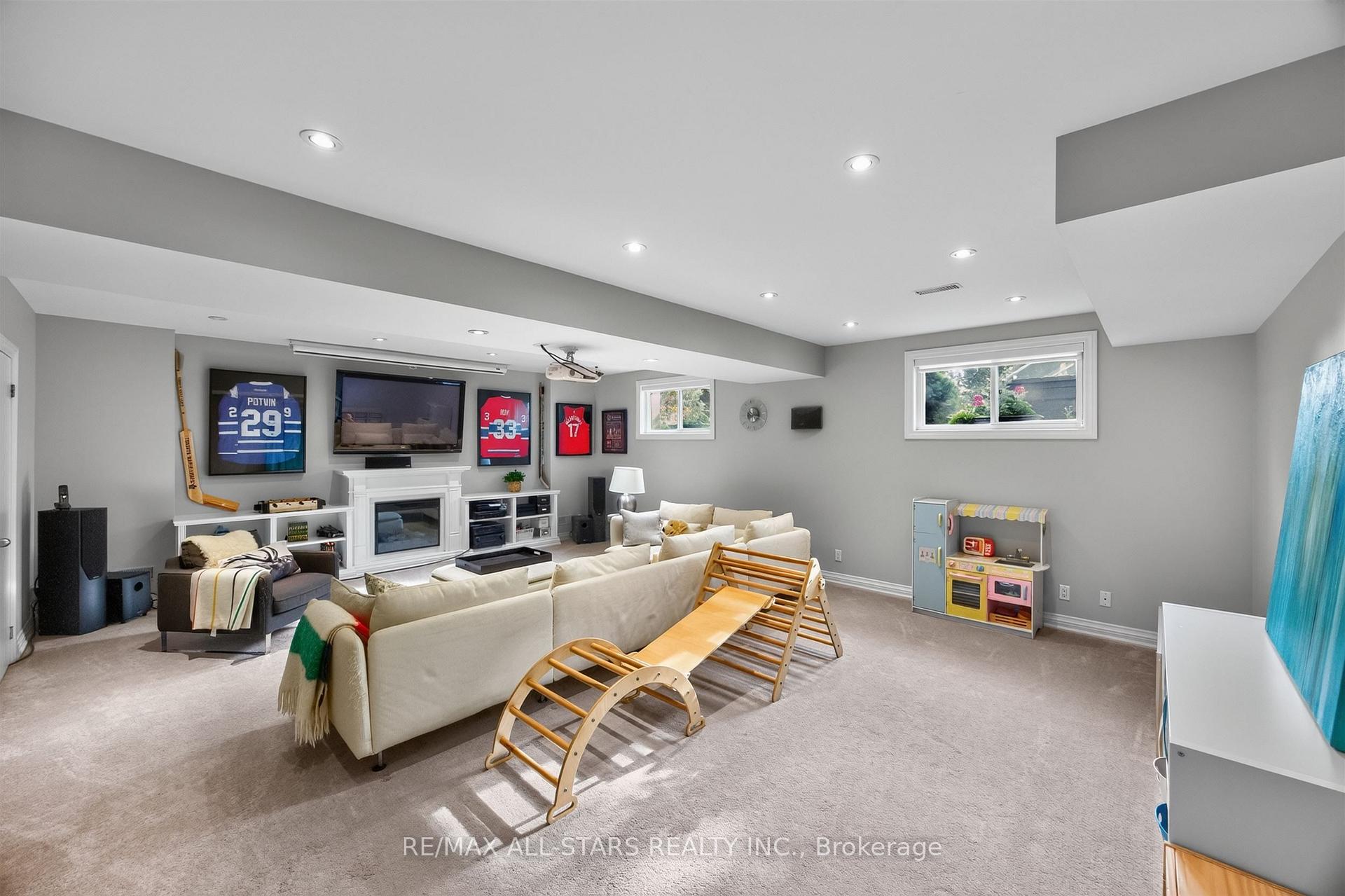 Photo 39 of 30 St Quentin Avenue, Scarborough, Cliffcrest — HOMEH
