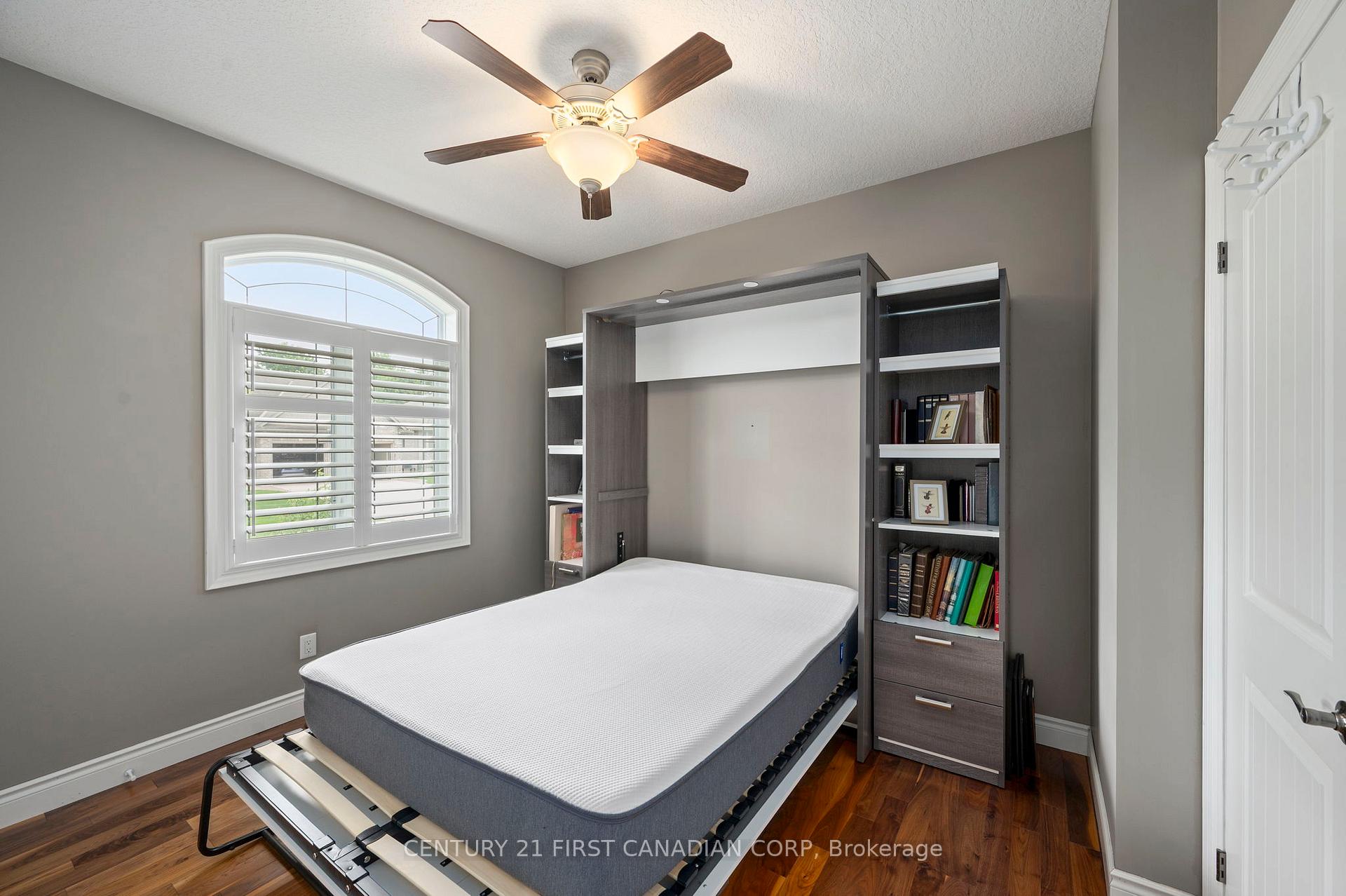Photo 7 of 286 Dufferin Street, Central Elgin, Belmont — HOMEH