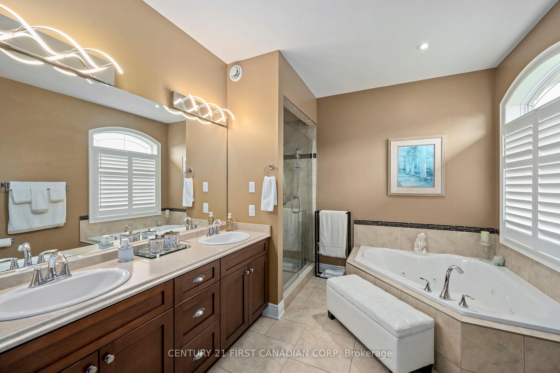 Photo 13 of 286 Dufferin Street, Central Elgin, Belmont — HOMEH