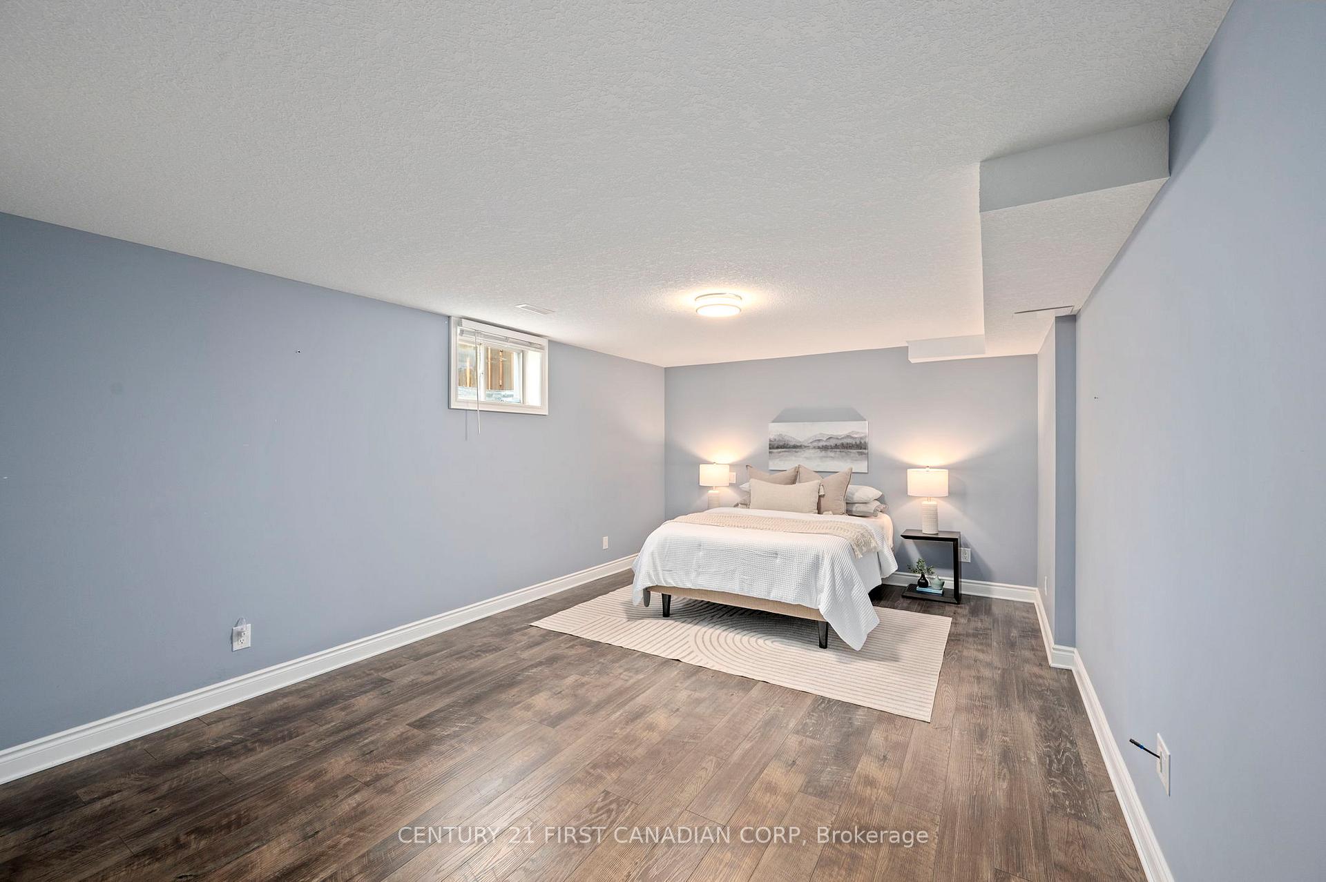 Photo 31 of 286 Dufferin Street, Central Elgin, Belmont — HOMEH