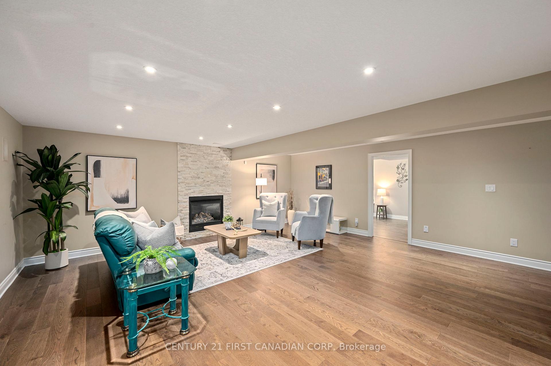Photo 32 of 286 Dufferin Street, Central Elgin, Belmont — HOMEH