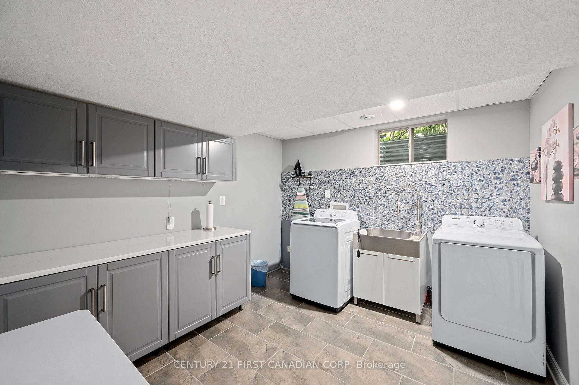 Photo 36 of 286 Dufferin Street, Central Elgin, Belmont — HOMEH