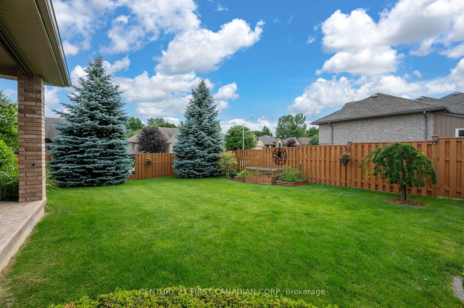 Photo 43 of 286 Dufferin Street, Central Elgin, Belmont — HOMEH