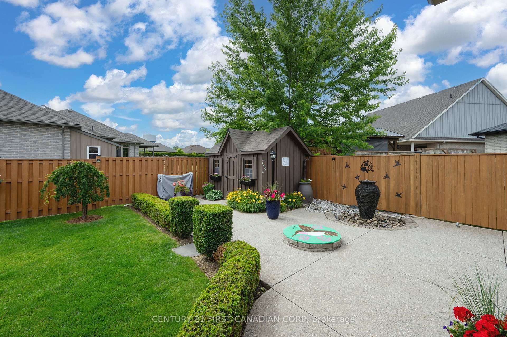 Photo 47 of 286 Dufferin Street, Central Elgin, Belmont — HOMEH