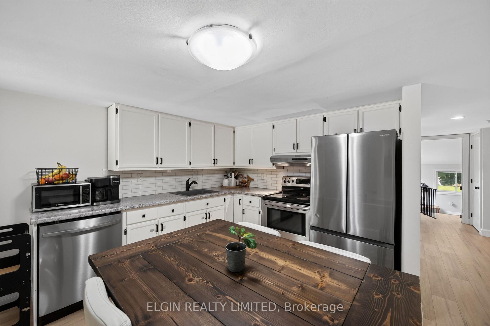 Photo 23 of 37388 Lake Line, Southwold, Rural Southwold — HOMEH