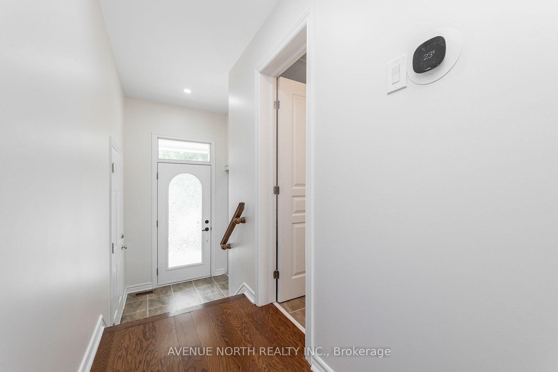Photo 4 of 205 Hidden Meadow Avenue, Ottawa, Blossom Park/Kemp Park/Findlay Creek — HOMEH