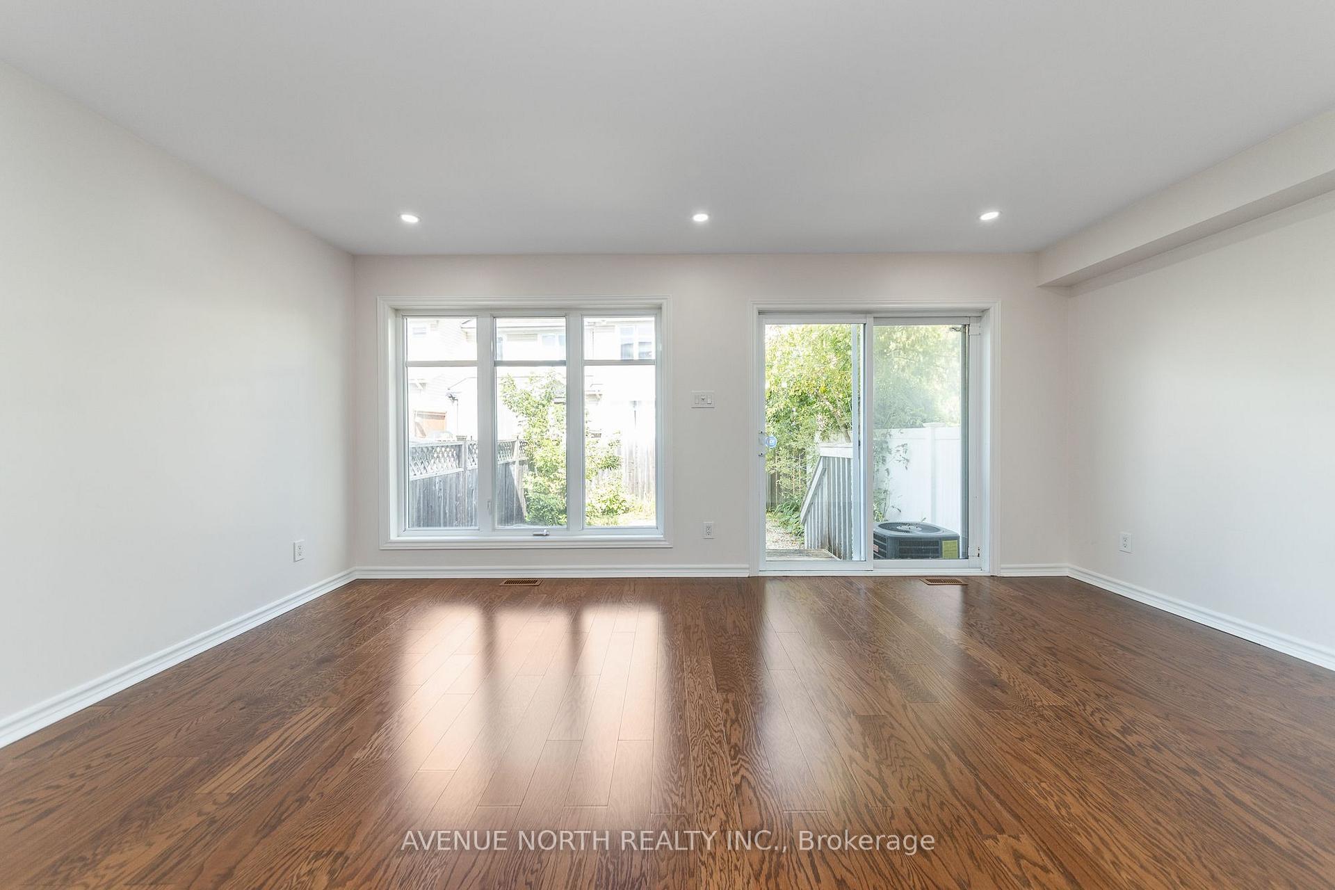 Photo 10 of 205 Hidden Meadow Avenue, Ottawa, Blossom Park/Kemp Park/Findlay Creek — HOMEH