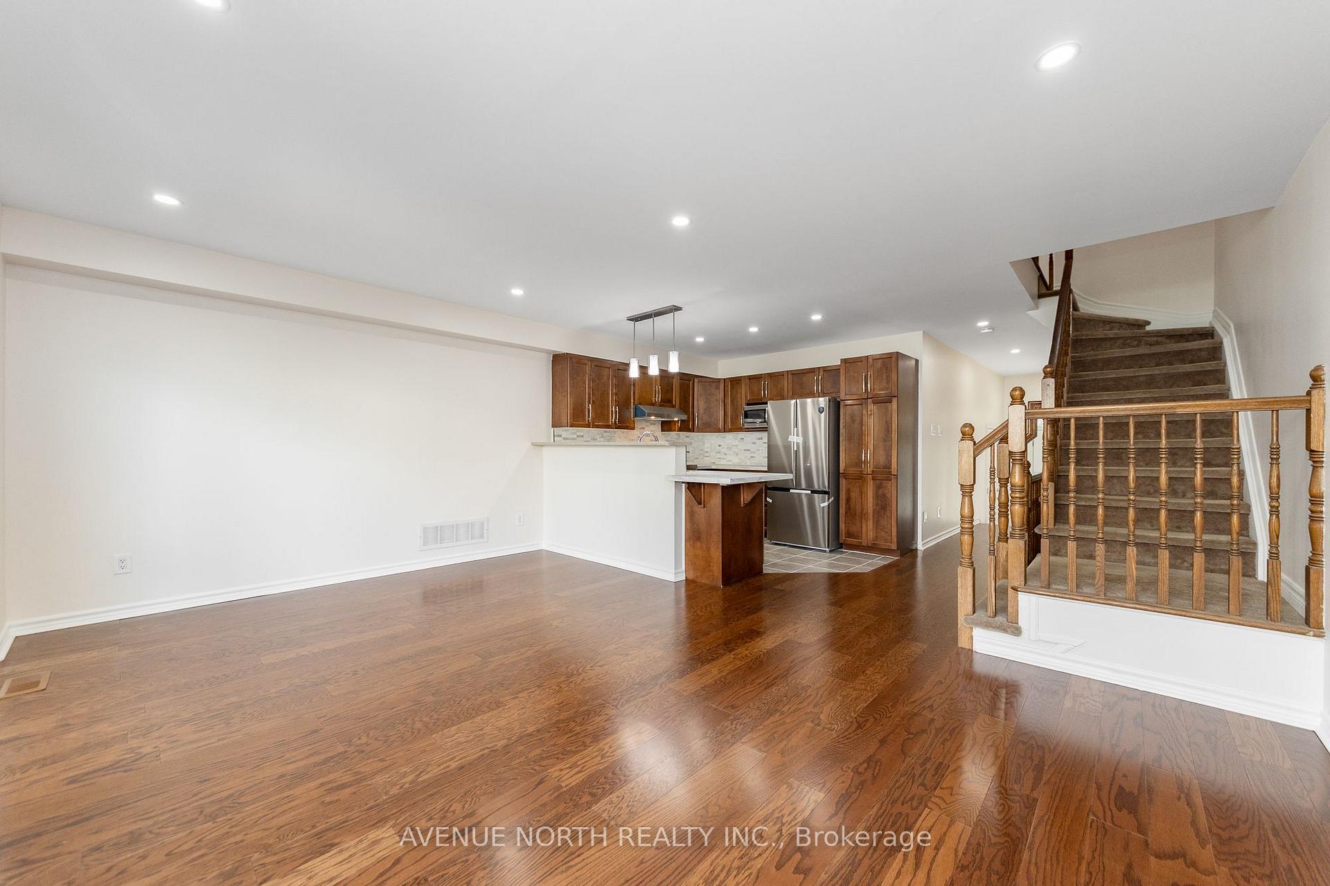 Photo 11 of 205 Hidden Meadow Avenue, Ottawa, Blossom Park/Kemp Park/Findlay Creek — HOMEH