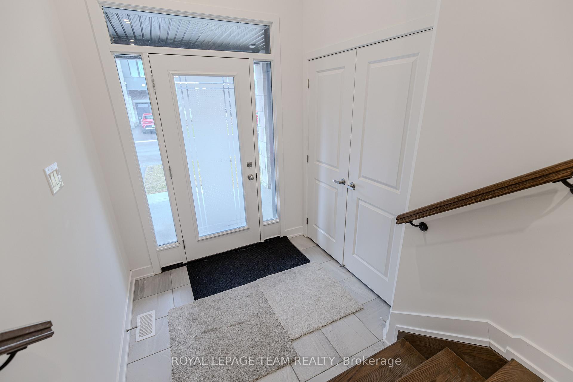 Photo 3 of 867 Anciano Crescent, Ottawa, Kanata - Emerald Meadows/Trailwest — HOMEH