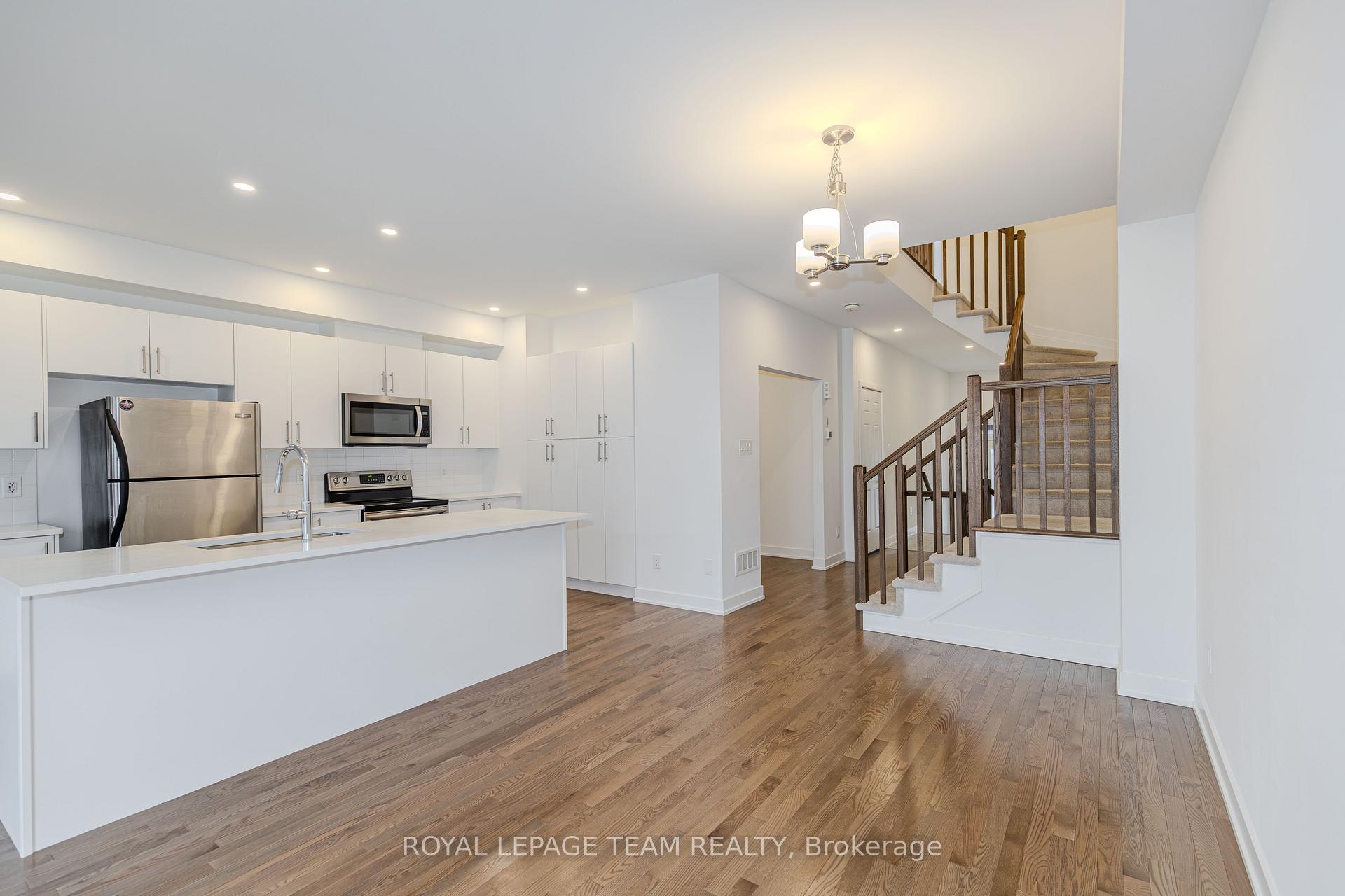 Photo 11 of 867 Anciano Crescent, Ottawa, Kanata - Emerald Meadows/Trailwest — HOMEH