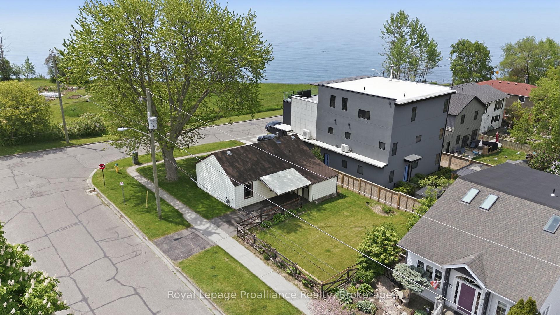 Photo 3 of 478 Monk Street, Cobourg — HOMEH