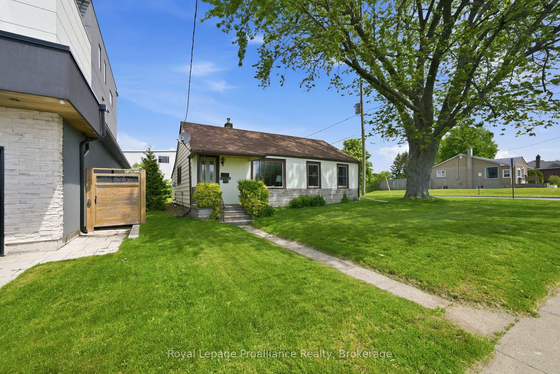 Photo 6 of 478 Monk Street, Cobourg — HOMEH
