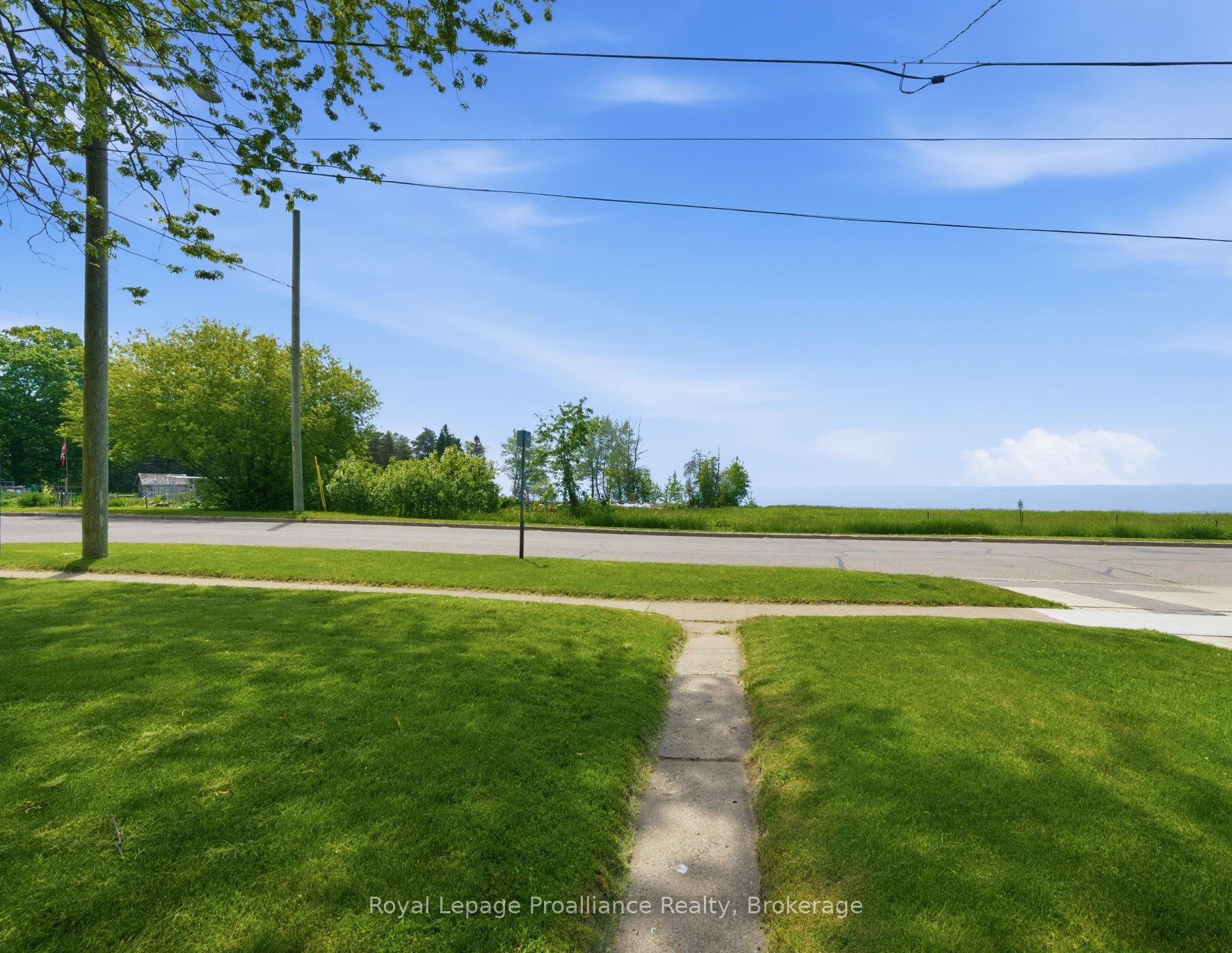 Photo 7 of 478 Monk Street, Cobourg — HOMEH
