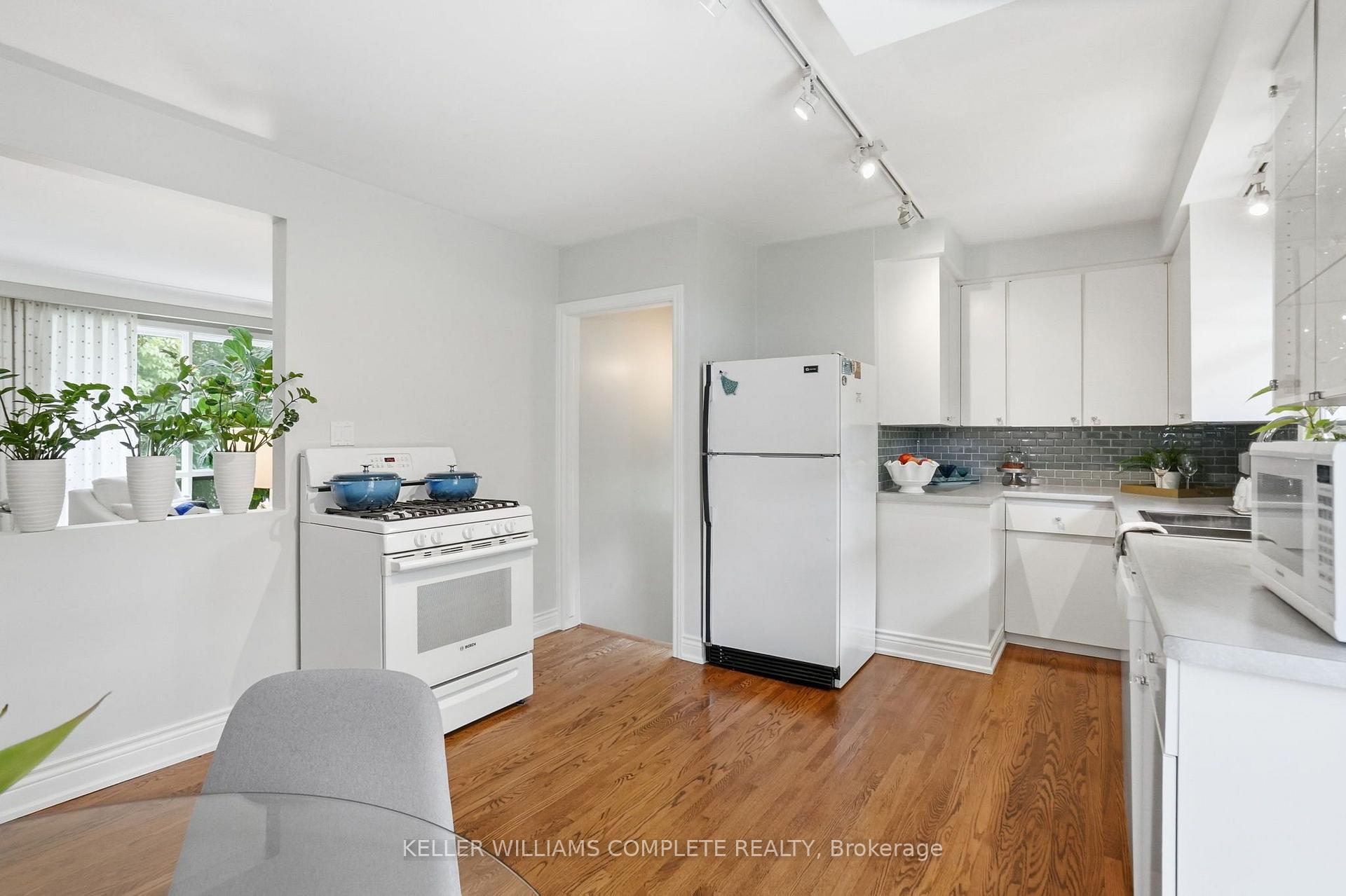 Photo 12 of 238 Seminole Road, Hamilton, Ancaster — HOMEH