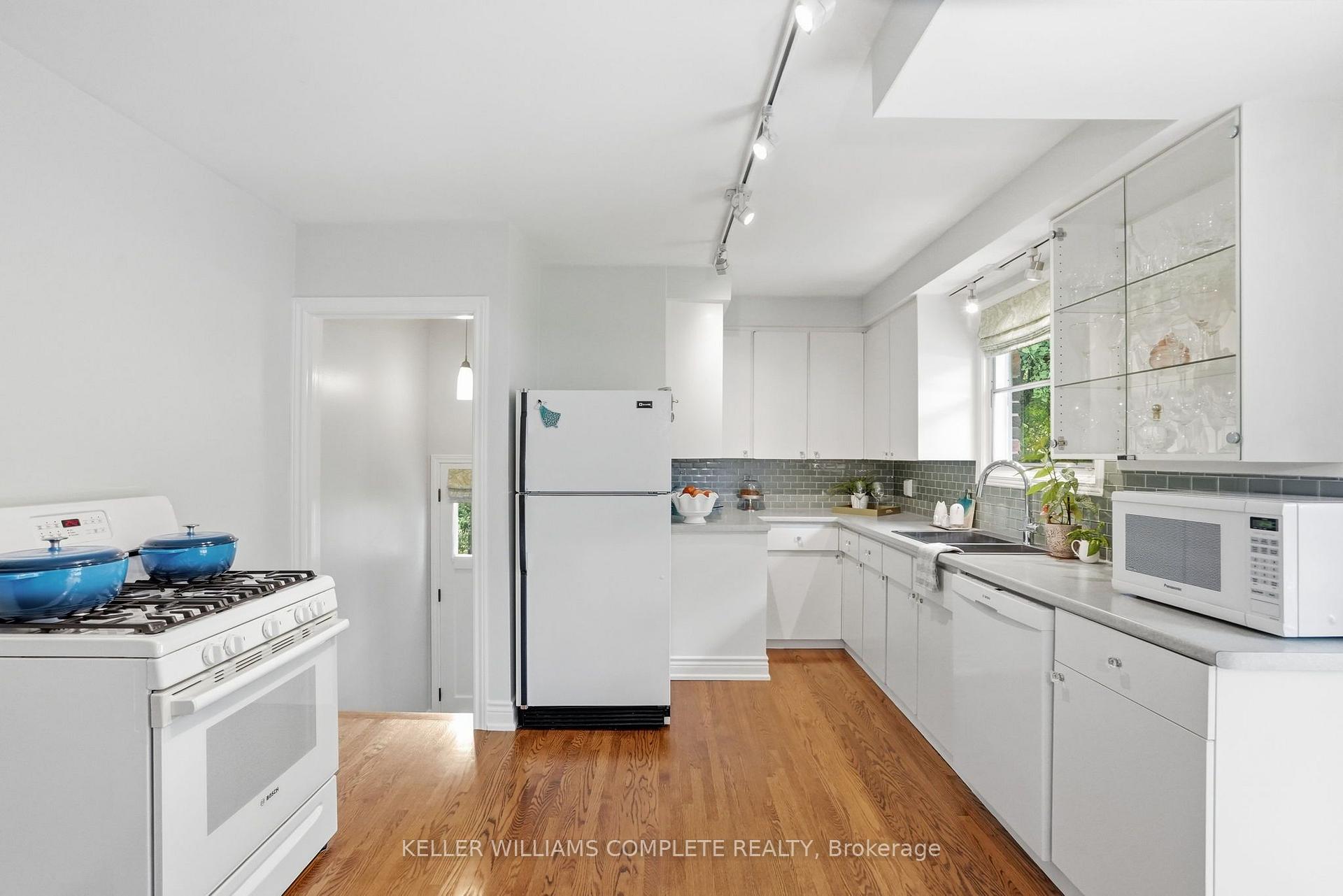 Photo 13 of 238 Seminole Road, Hamilton, Ancaster — HOMEH