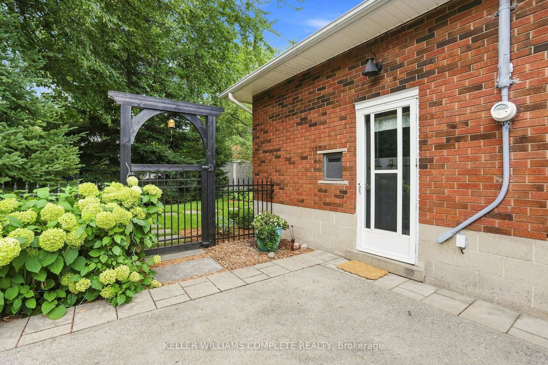 Photo 34 of 238 Seminole Road, Hamilton, Ancaster — HOMEH