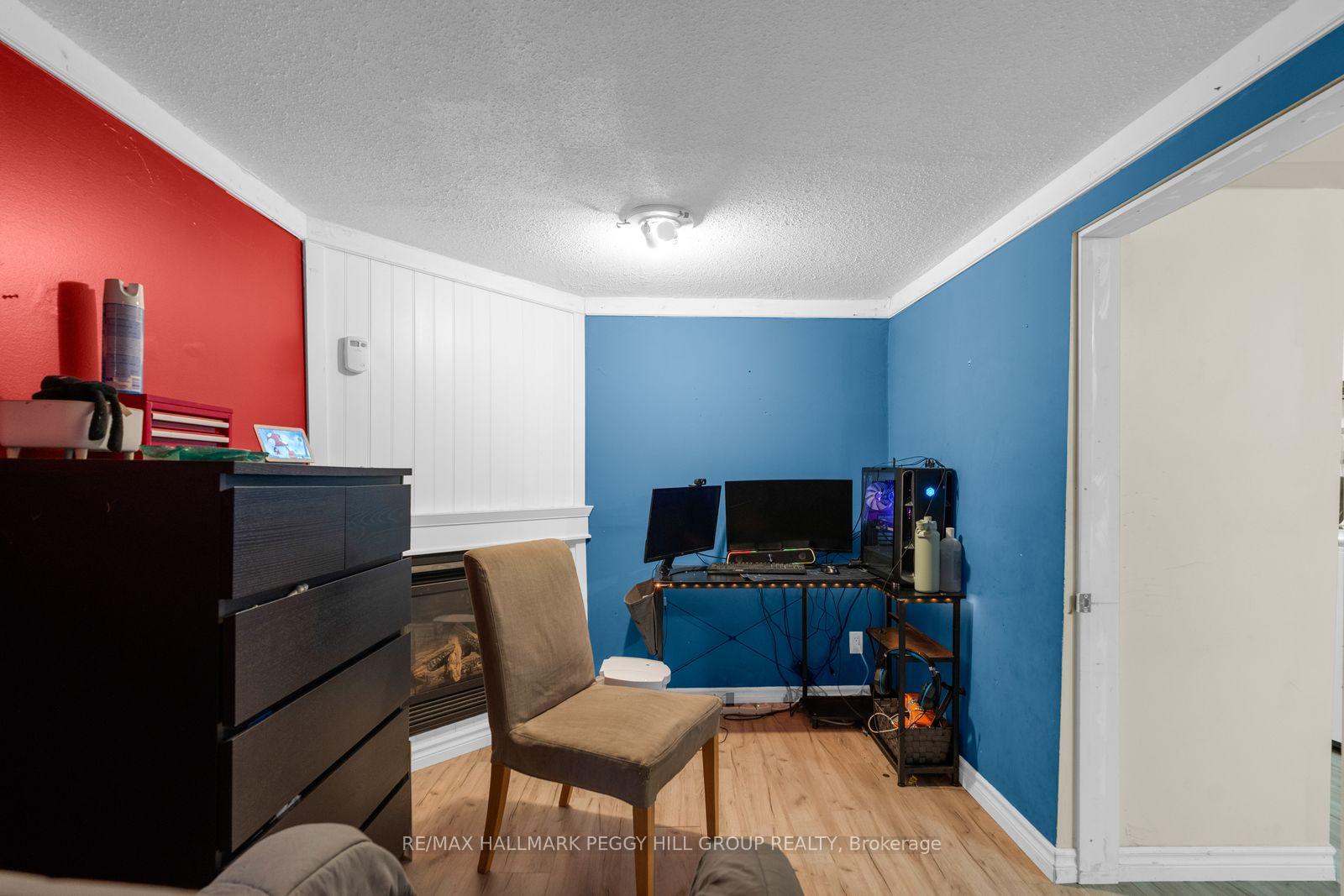 Photo 14 of 211 Hickling Trail, Barrie, Grove East — HOMEH