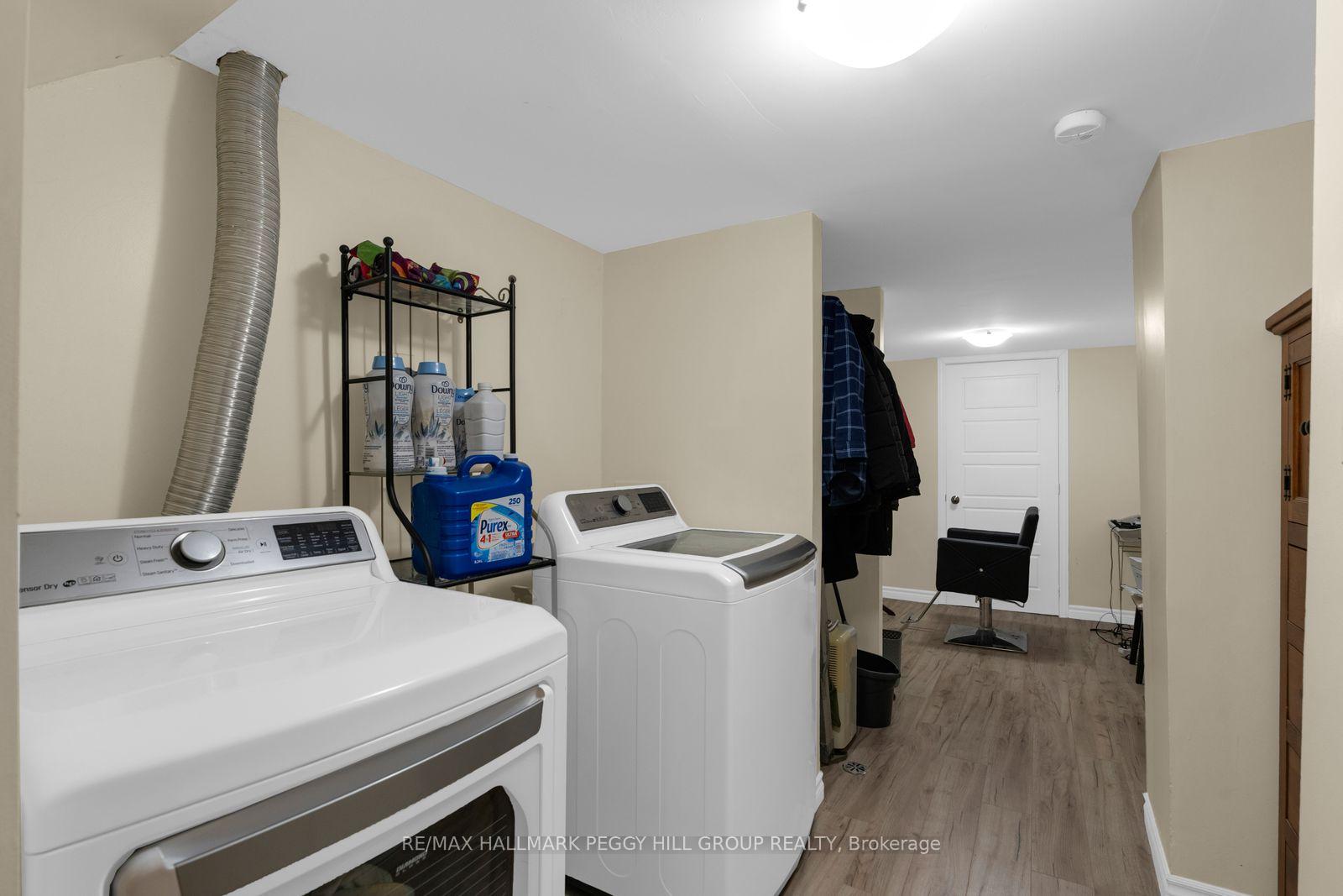 Photo 15 of 211 Hickling Trail, Barrie, Grove East — HOMEH