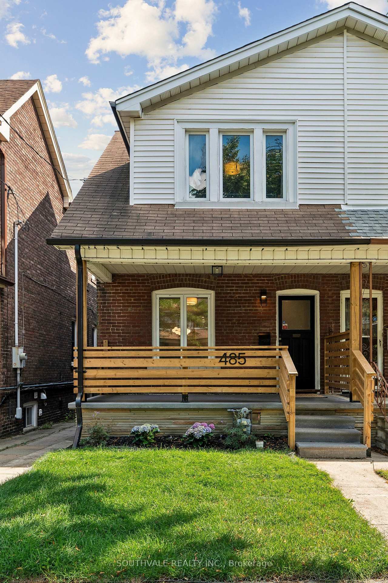 Photo 2 of 485 Strathmore Boulevard, Toronto, Danforth Village-East York — HOMEH