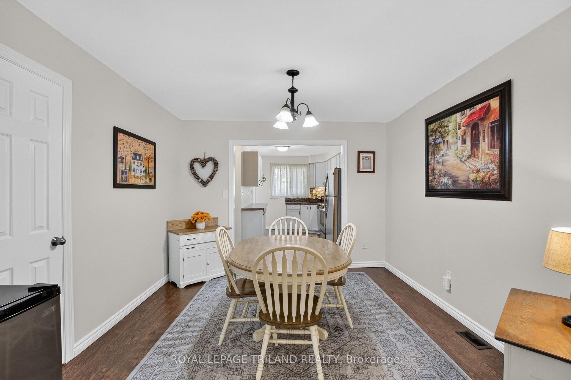 Photo 10 of 43 Bonnie Place, St. Thomas — HOMEH