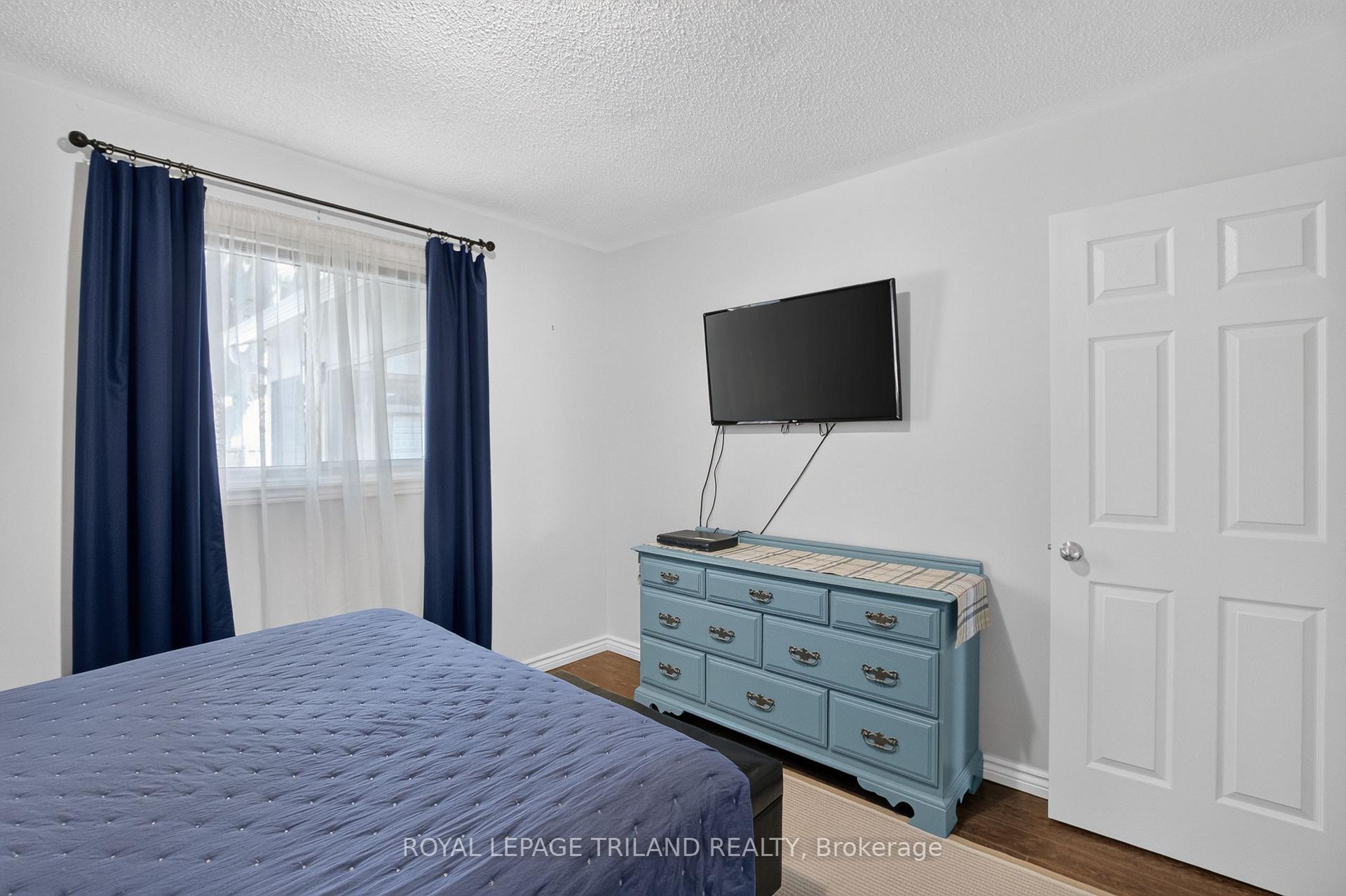 Photo 18 of 43 Bonnie Place, St. Thomas — HOMEH