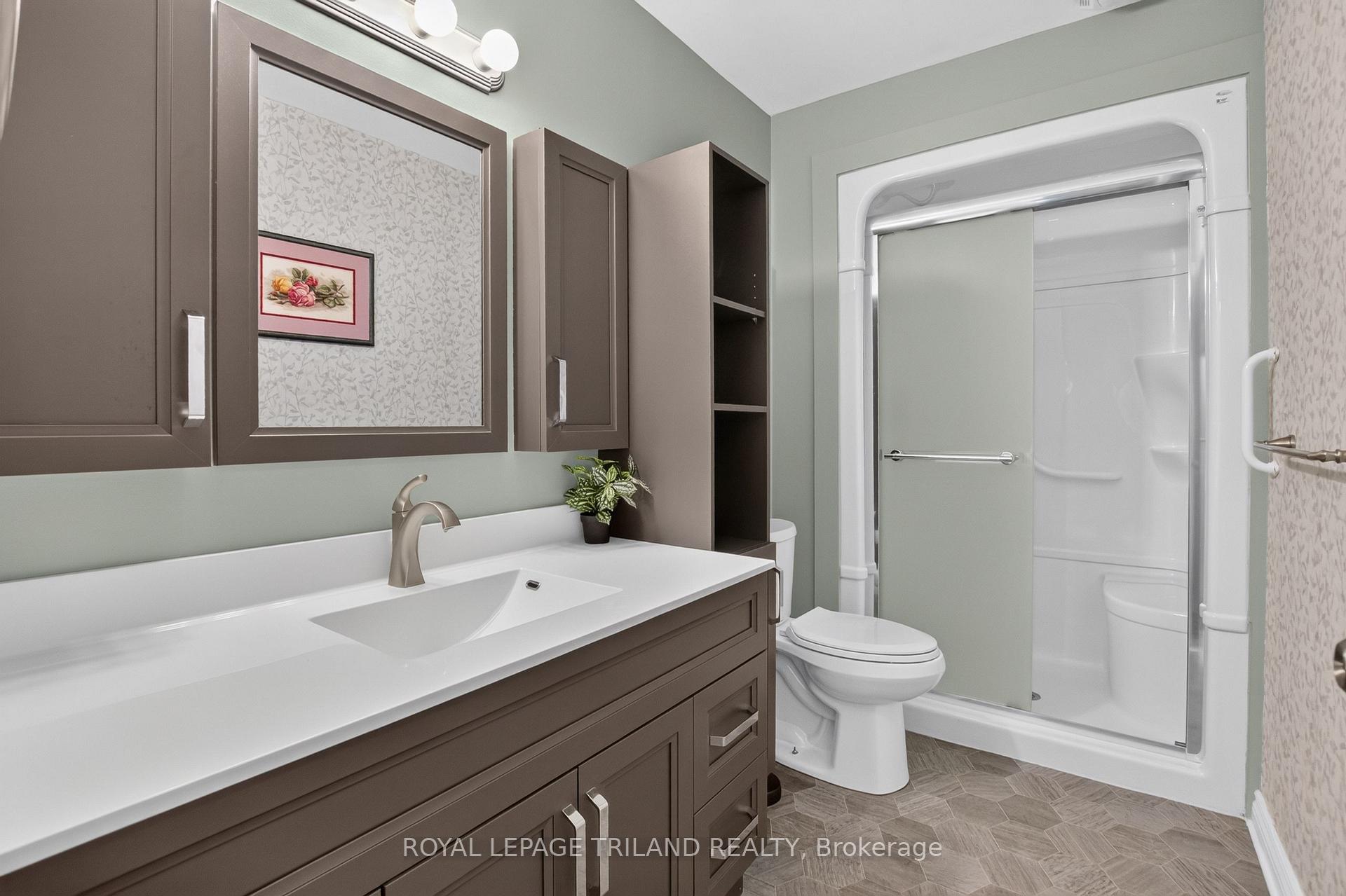 Photo 19 of 43 Bonnie Place, St. Thomas — HOMEH