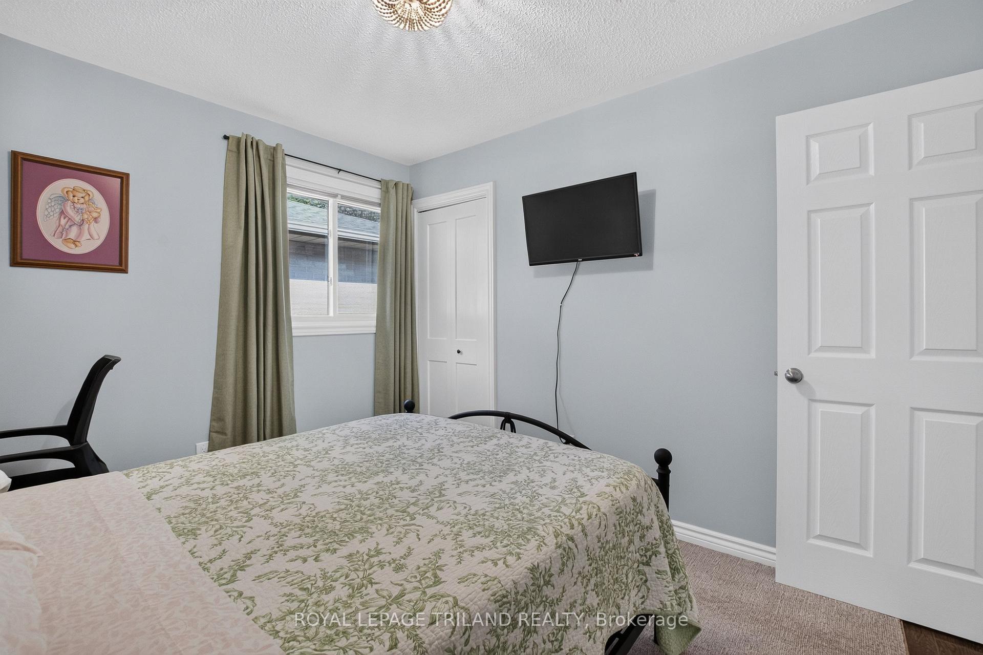 Photo 22 of 43 Bonnie Place, St. Thomas — HOMEH