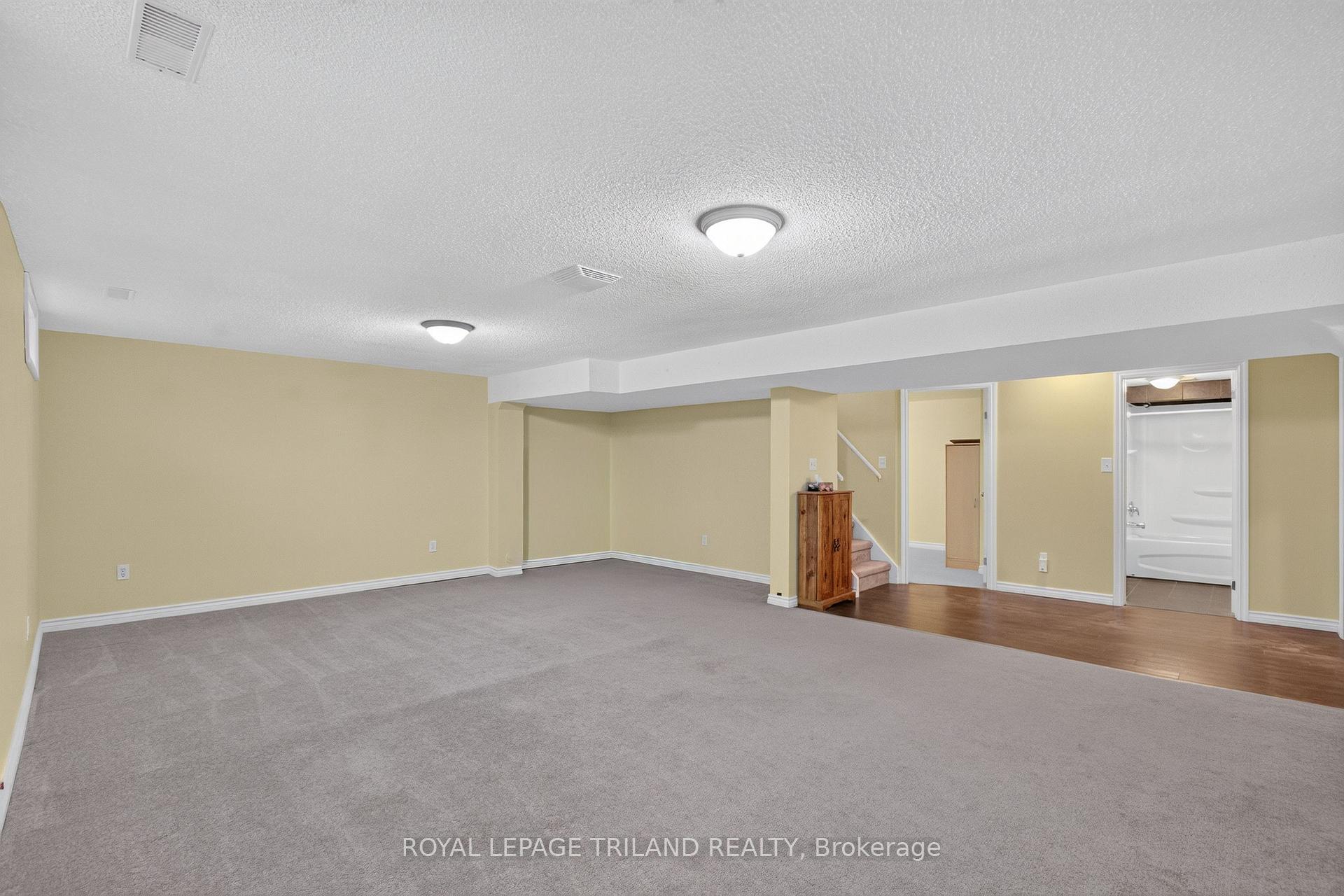 Photo 27 of 43 Bonnie Place, St. Thomas — HOMEH