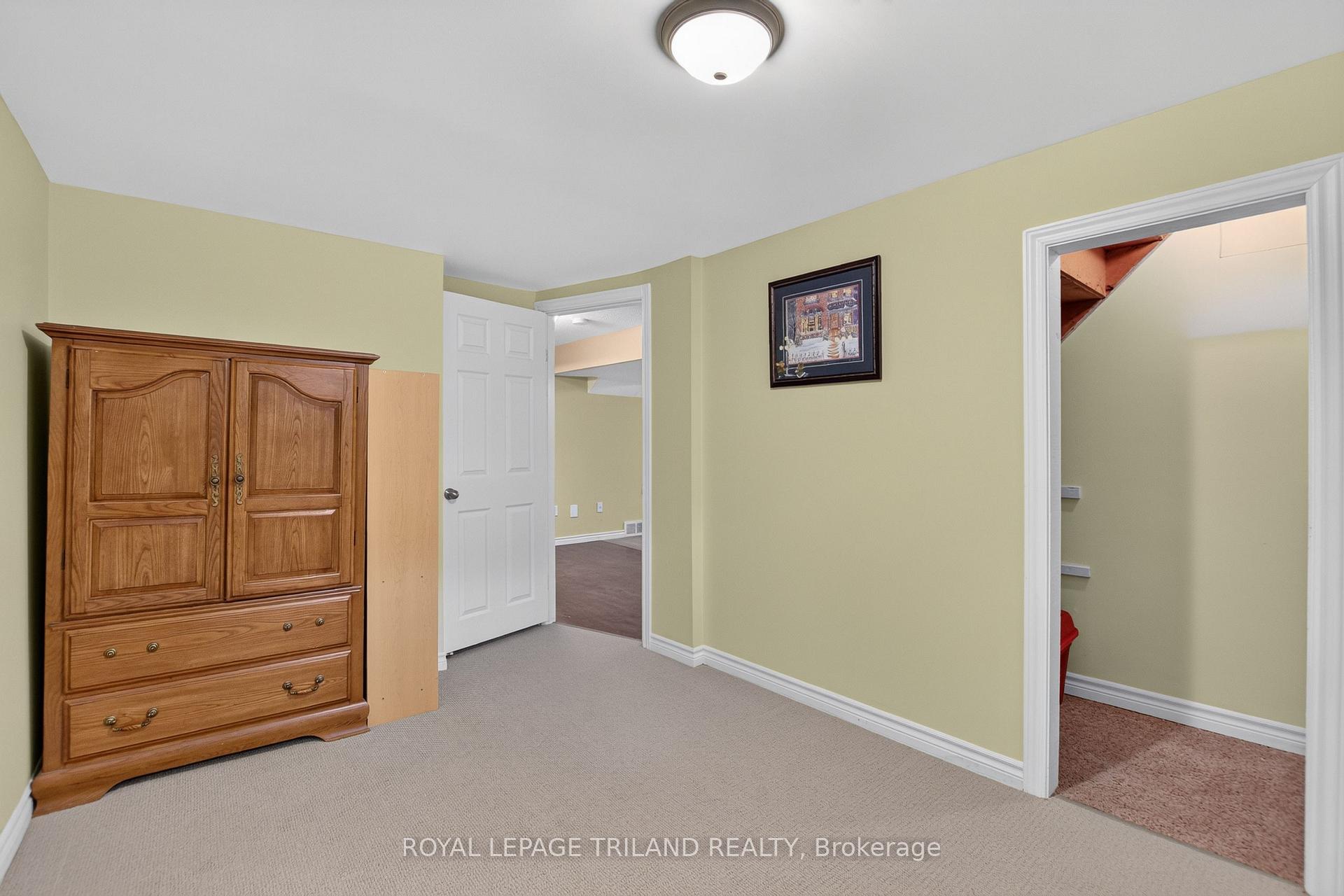 Photo 31 of 43 Bonnie Place, St. Thomas — HOMEH