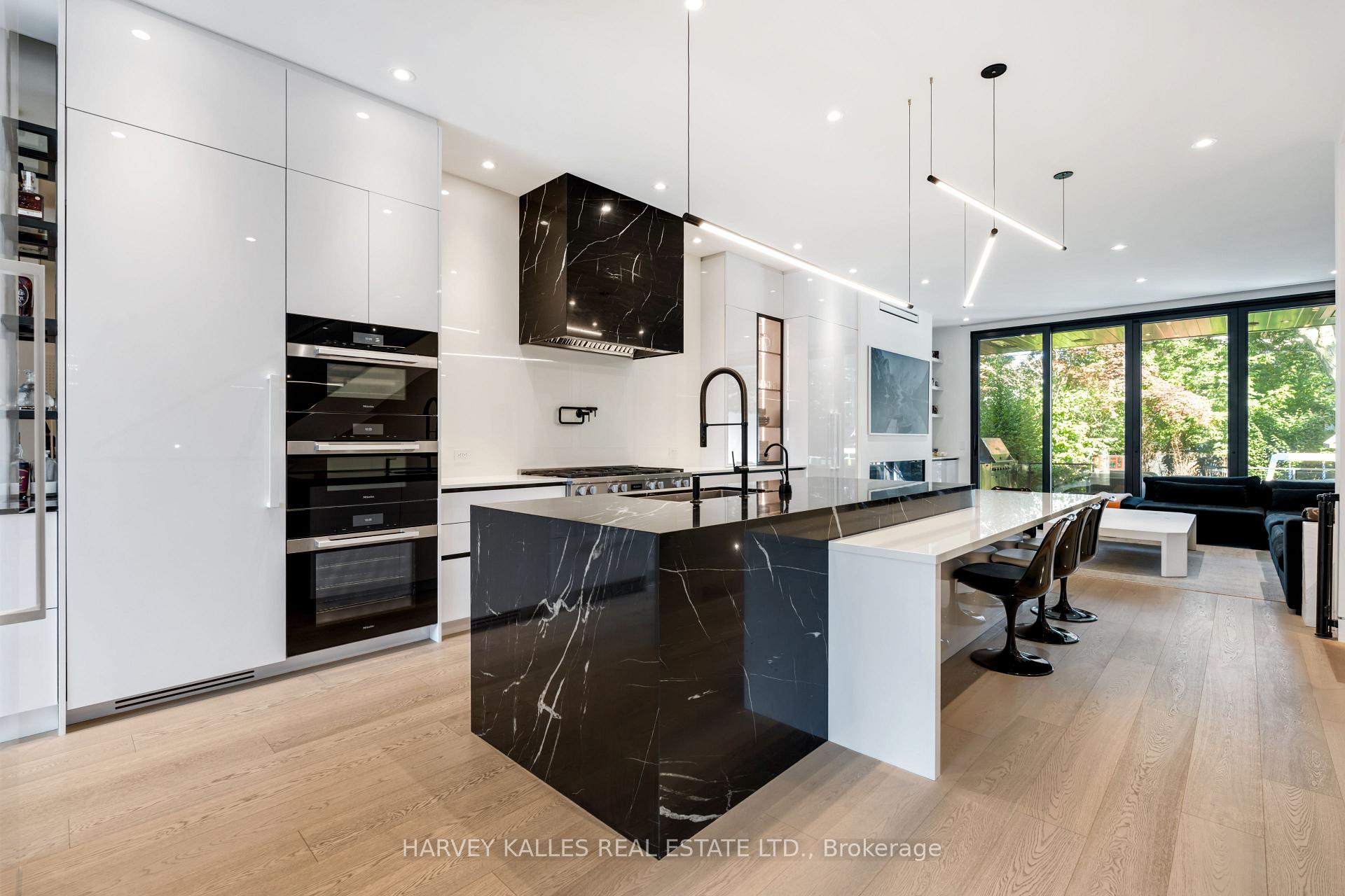 Photo 3 of 40 Thelma Avenue, Toronto, Forest Hill South — HOMEH
