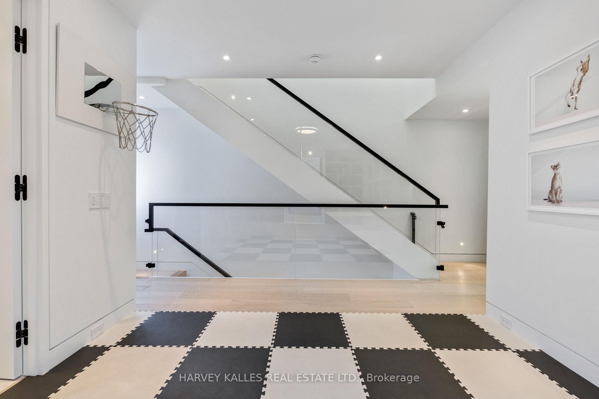 Photo 7 of 40 Thelma Avenue, Toronto, Forest Hill South — HOMEH