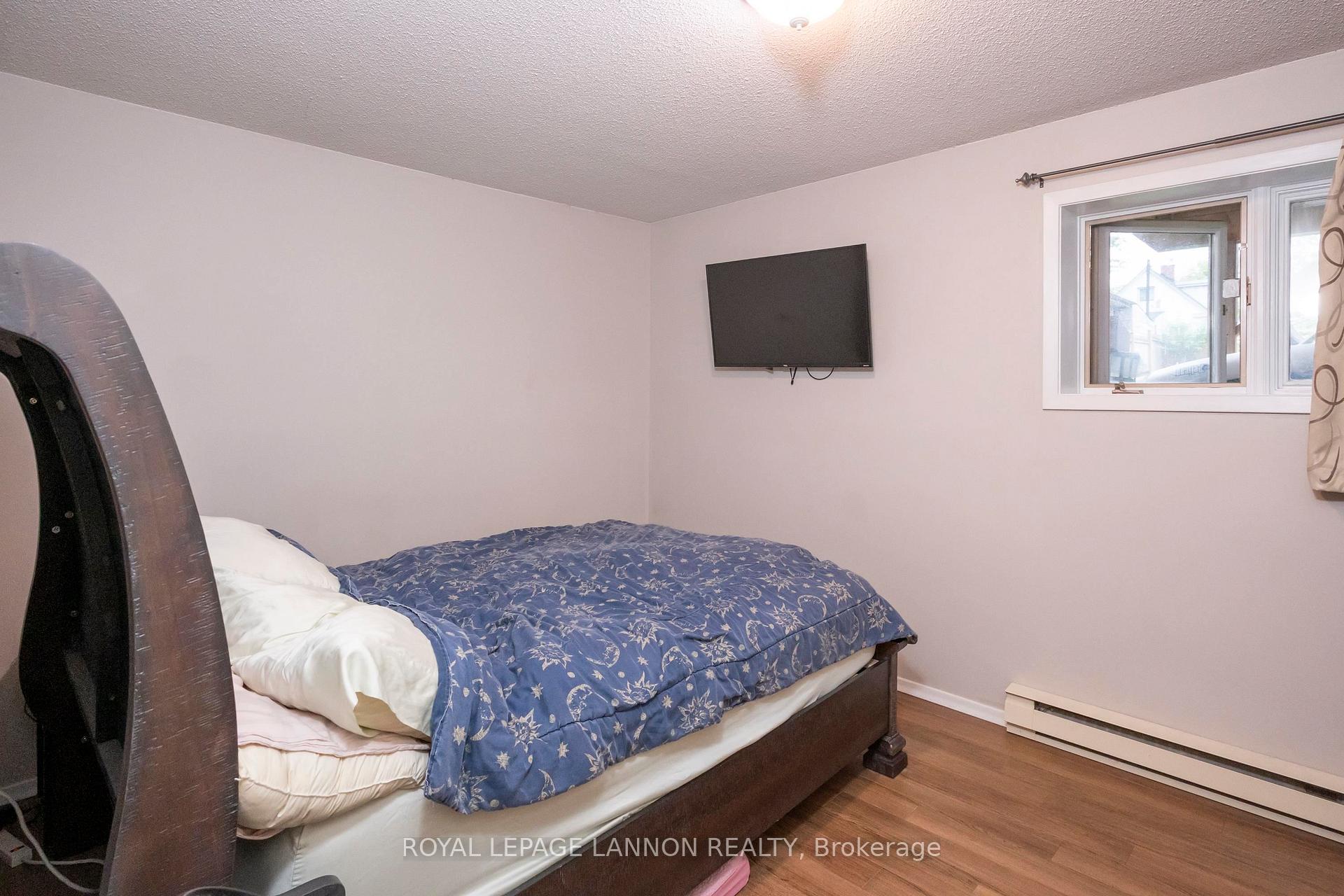 Photo 17 of 80 Peter Street, Thunder Bay, College Heights — HOMEH
