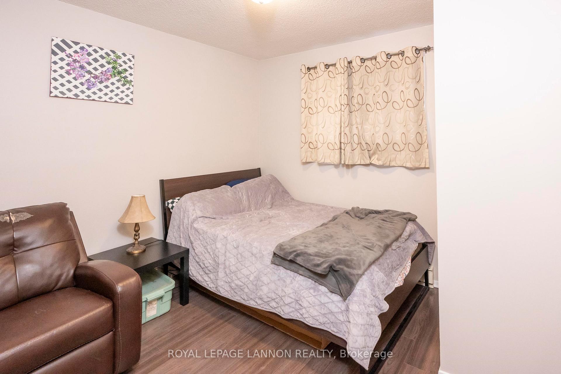 Photo 19 of 80 Peter Street, Thunder Bay, College Heights — HOMEH