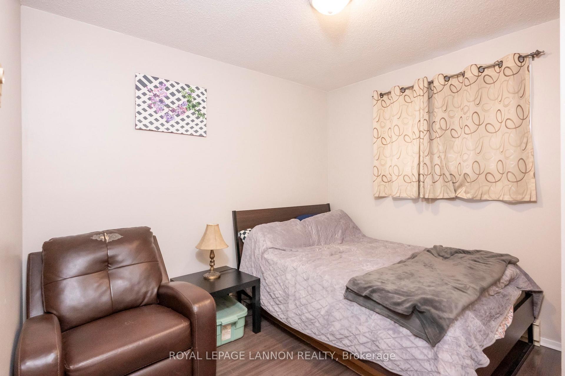 Photo 20 of 80 Peter Street, Thunder Bay, College Heights — HOMEH