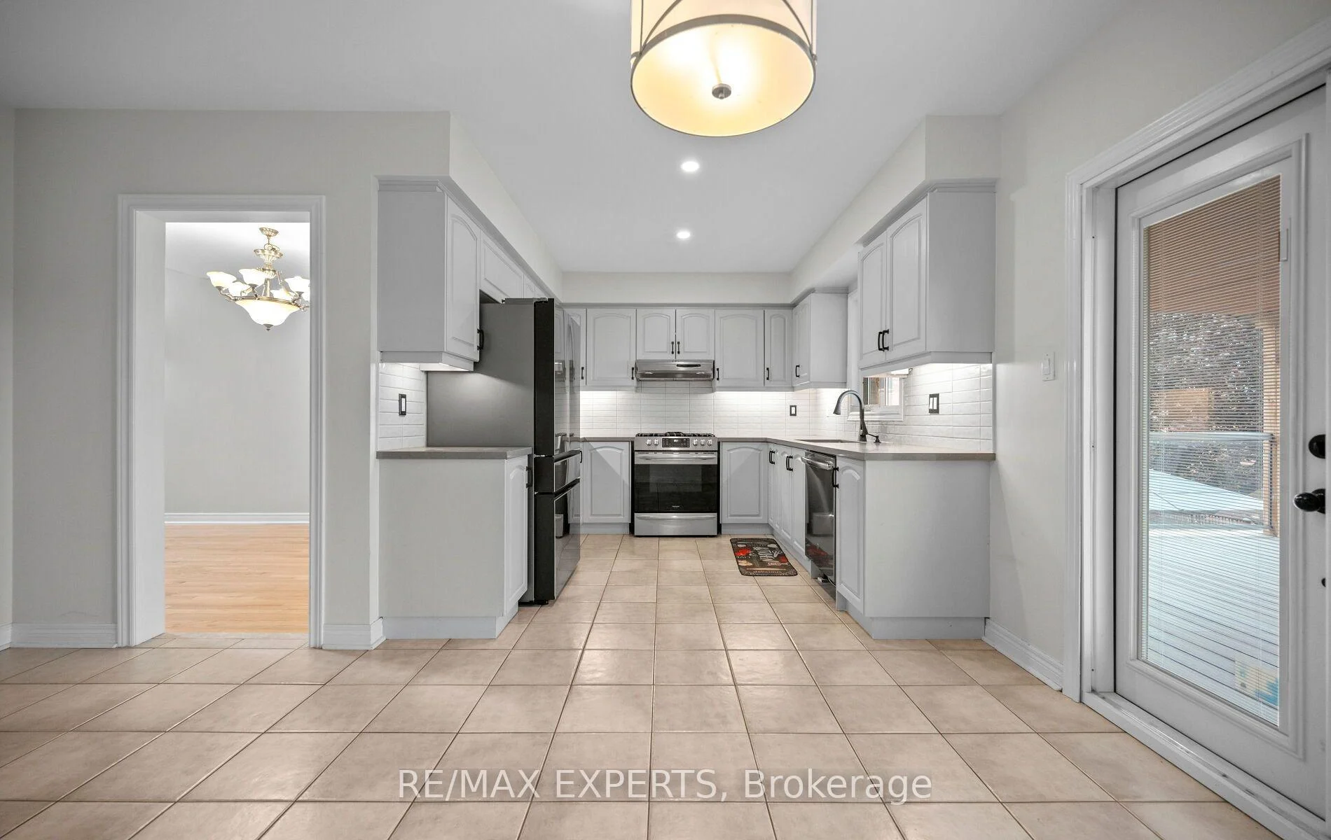 Photo 35 of 90 Coolspring Crescent, Caledon, Bolton East — HOMEH