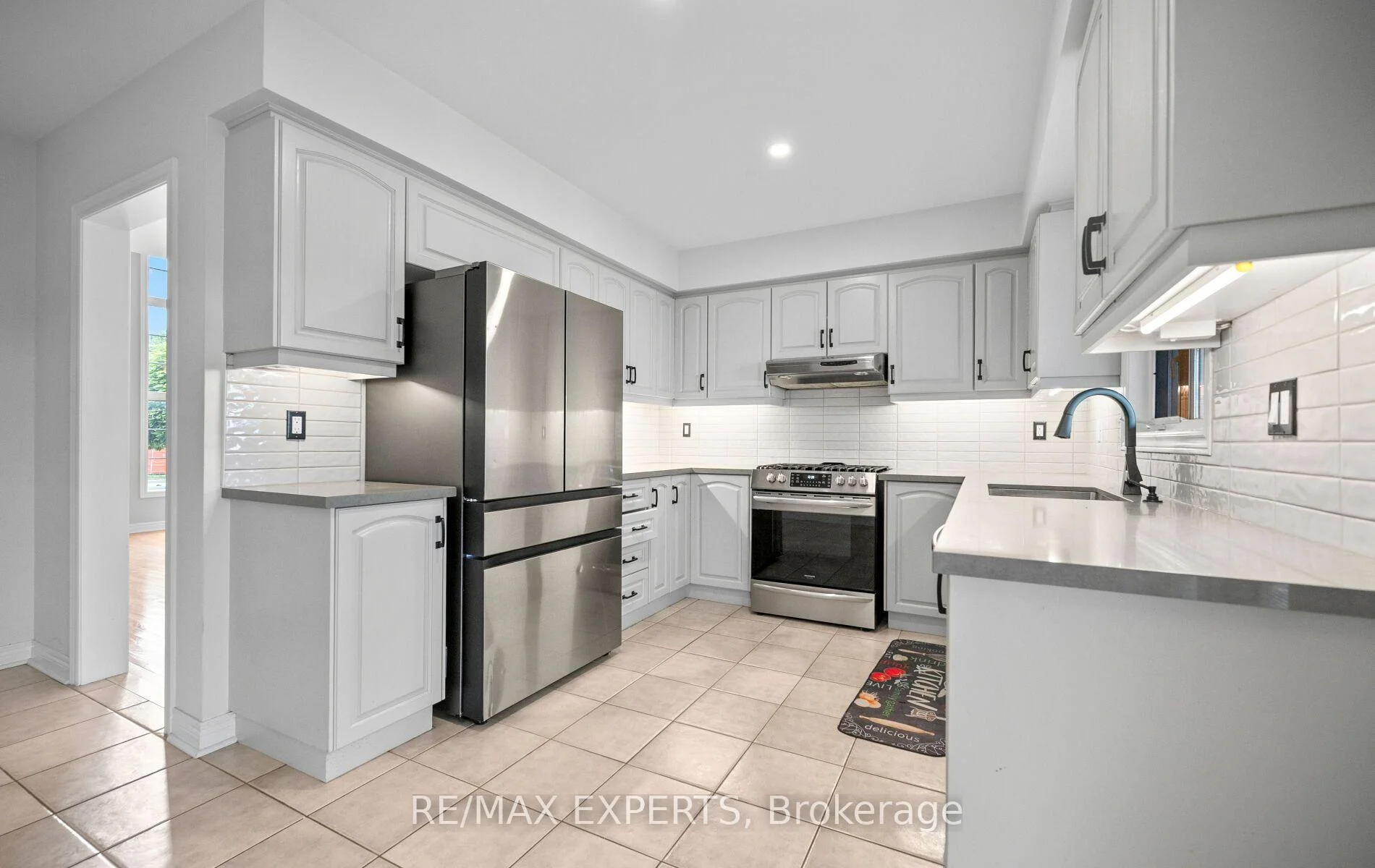 Photo 42 of 90 Coolspring Crescent, Caledon, Bolton East — HOMEH